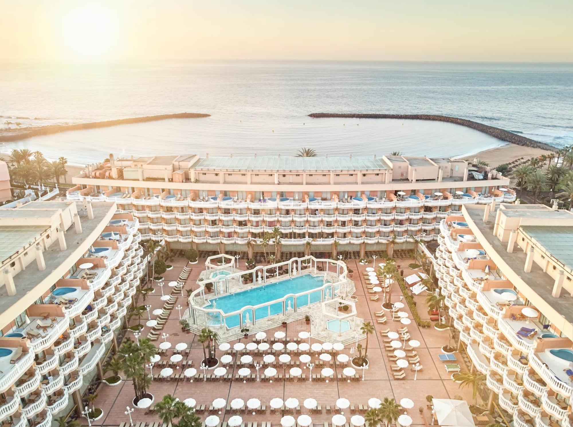 Double Room Pool View