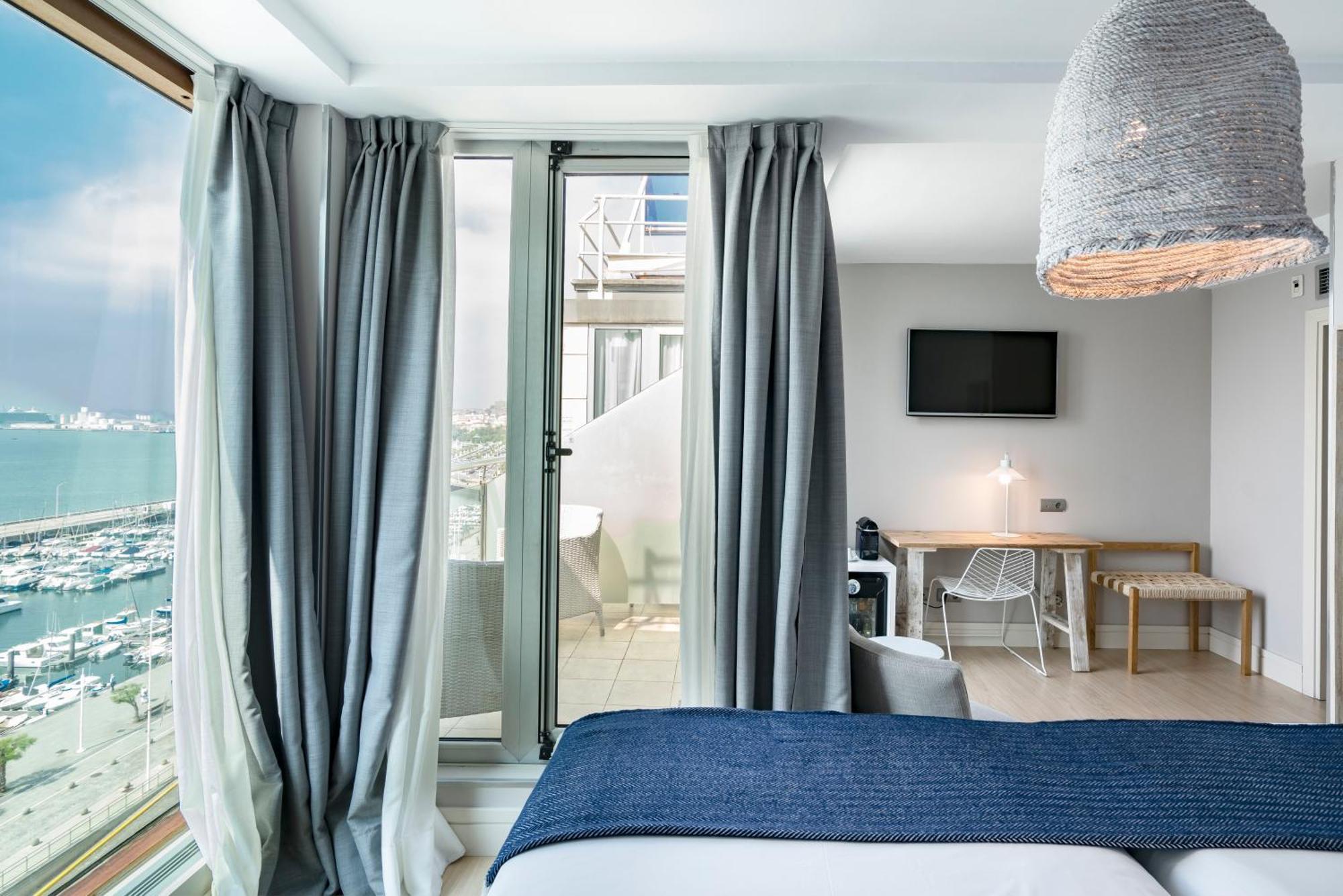 Habitación Doble con terraza y vistas al mar