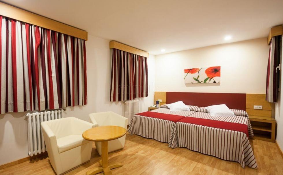 Habitación Familiar (2 adultos + 2 niños de hasta 14 años)