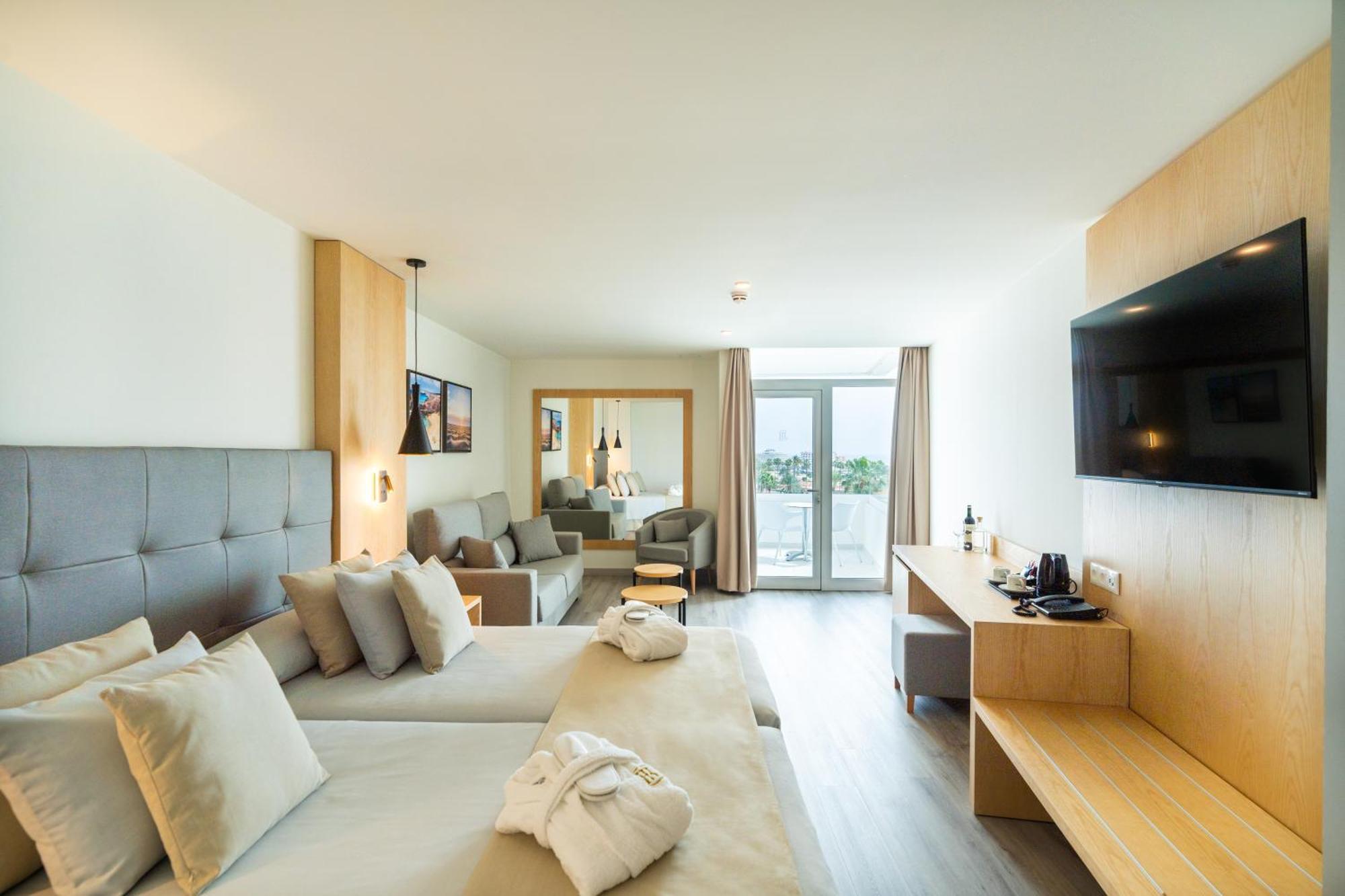 Deluxe Junior Suite