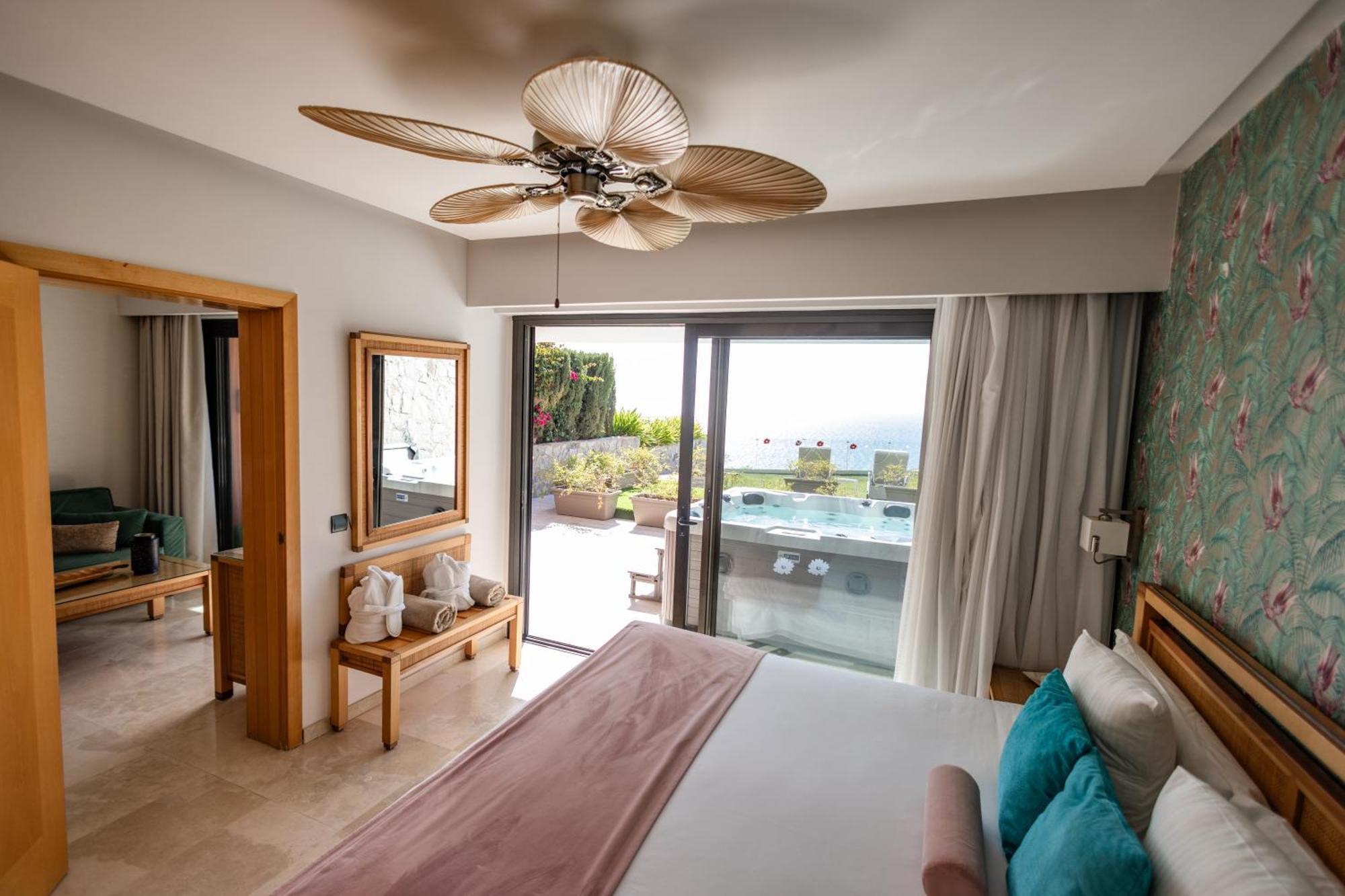 Premium Villa Hot Tub