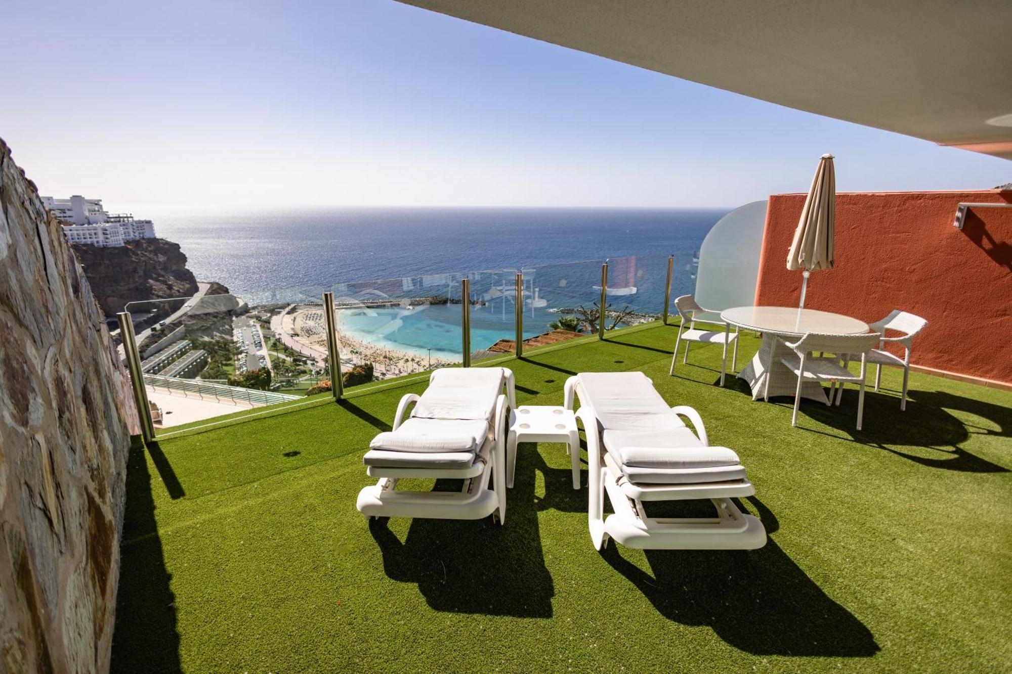 Top Floor Premium Apartment Sea View