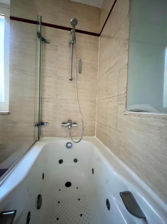 Habitación Doble con bañera de hidromasaje