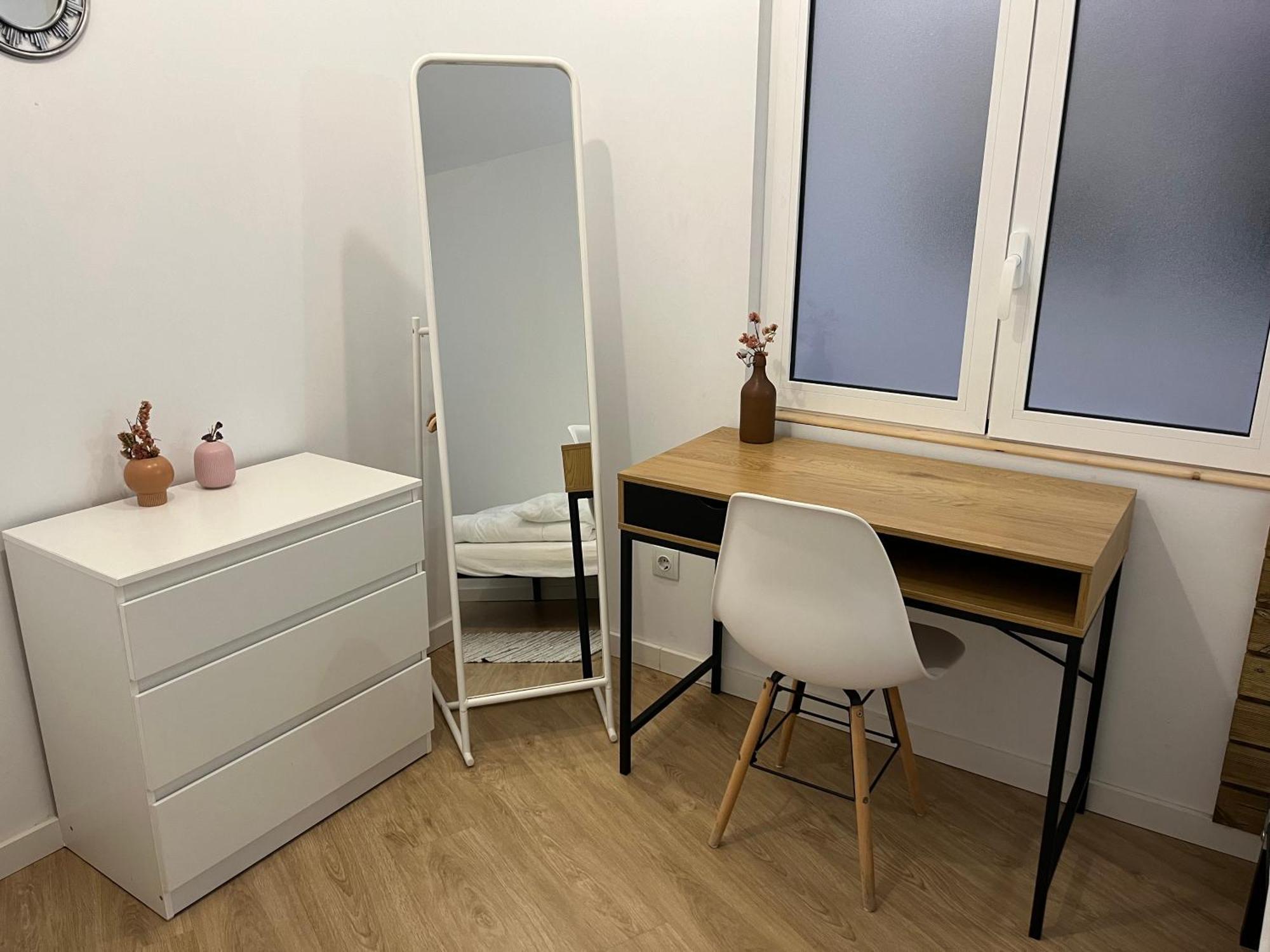 Standard Einzelzimmer mit Gemeinschaftsbad