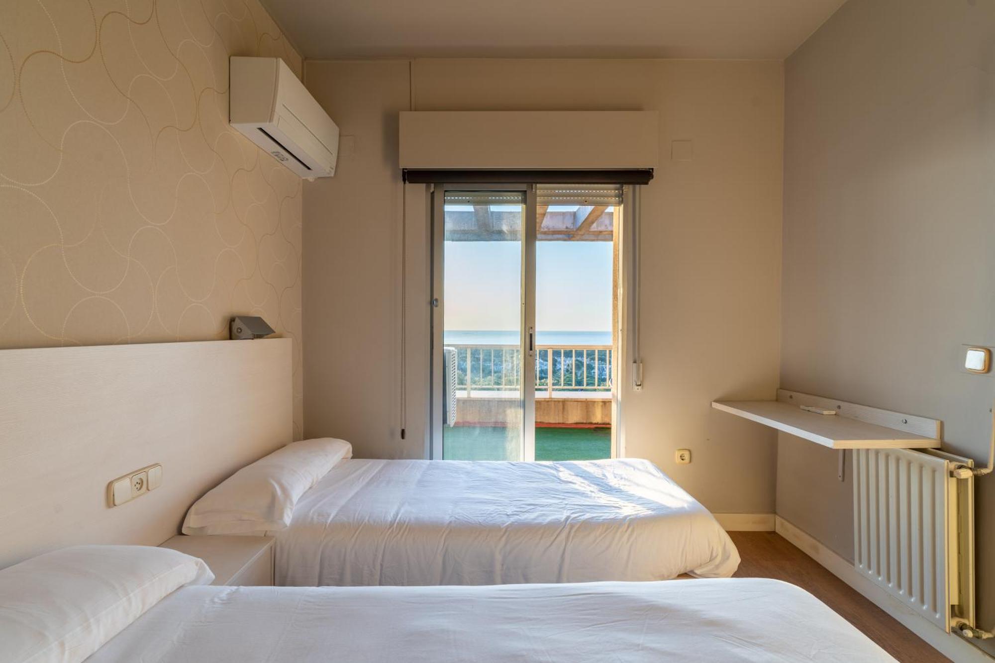 Habitación Doble con balcón y vistas al mar