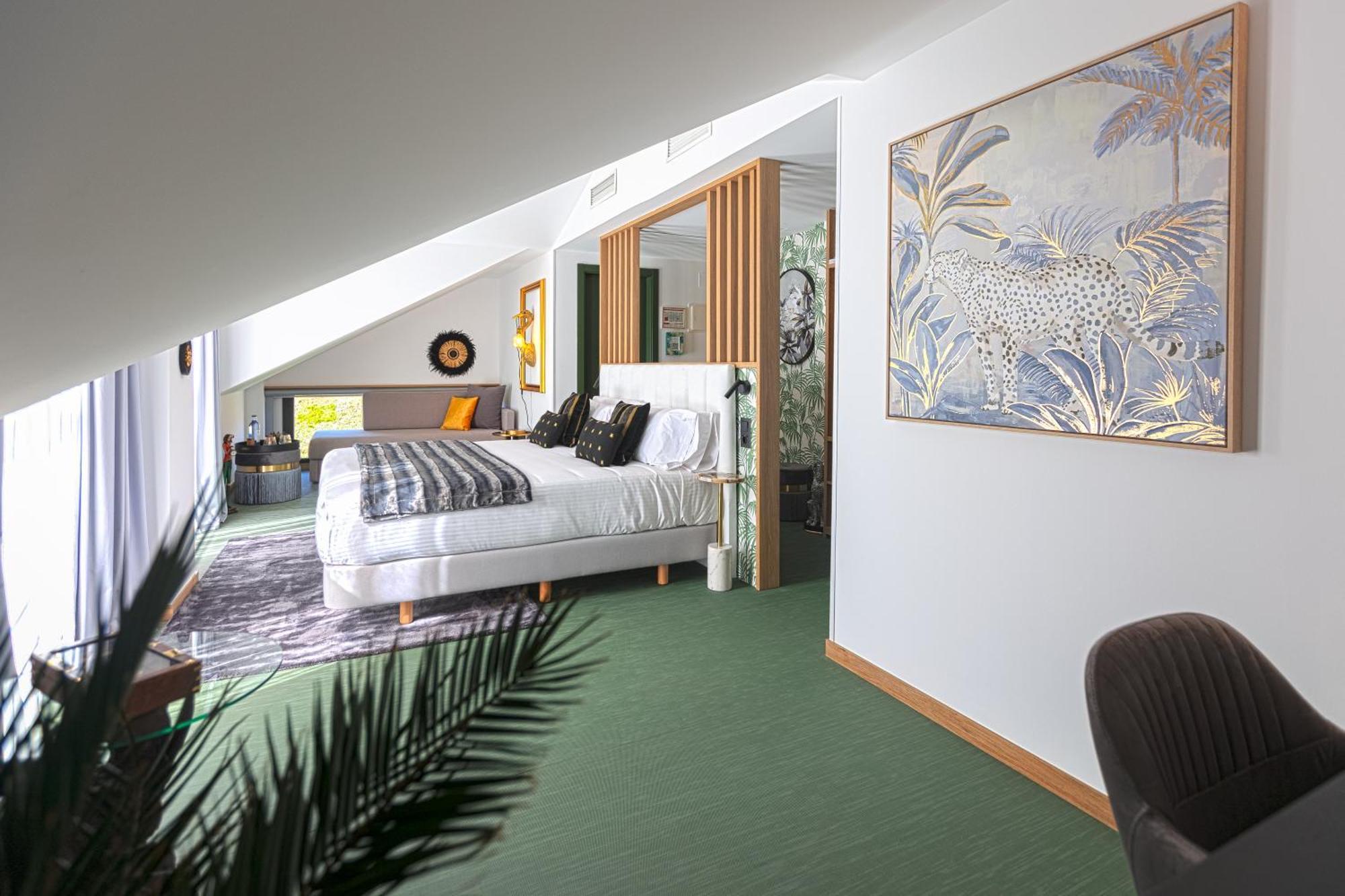 Suite con bañera de hidromasaje - Cama extragrande - Solo adultos