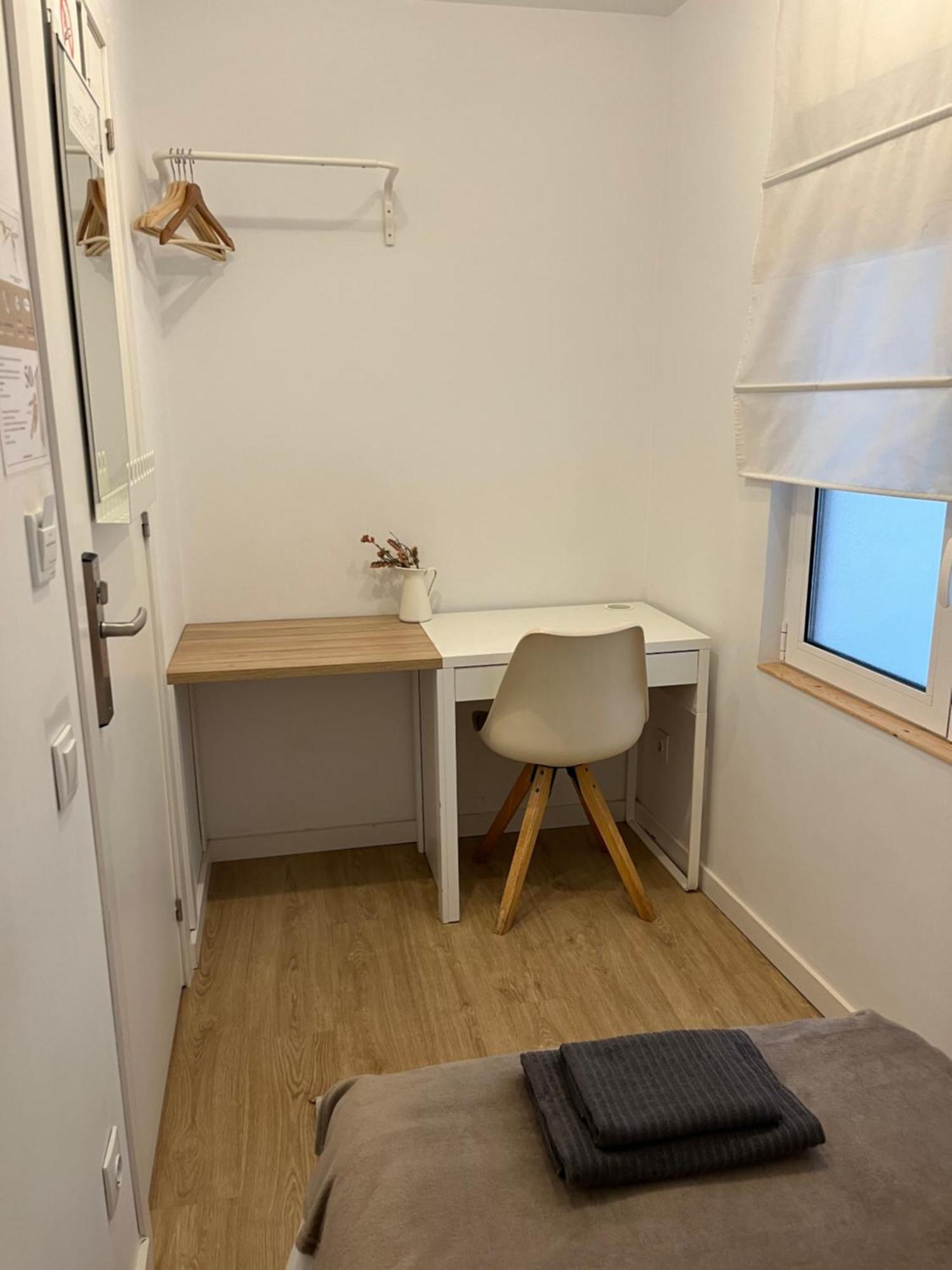 Einzelzimmer mit Gemeinschaftsdusche und -WC