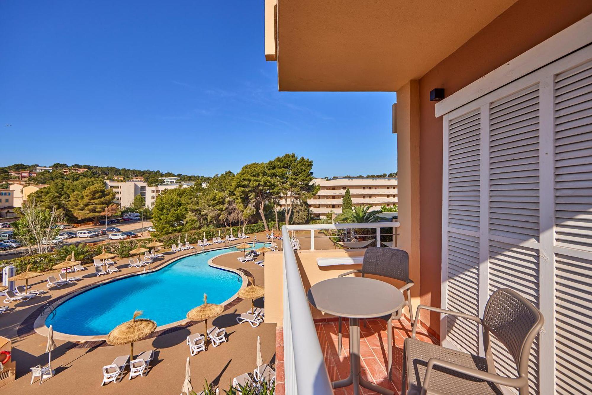 Double Room Pool View Unlimited Brunch