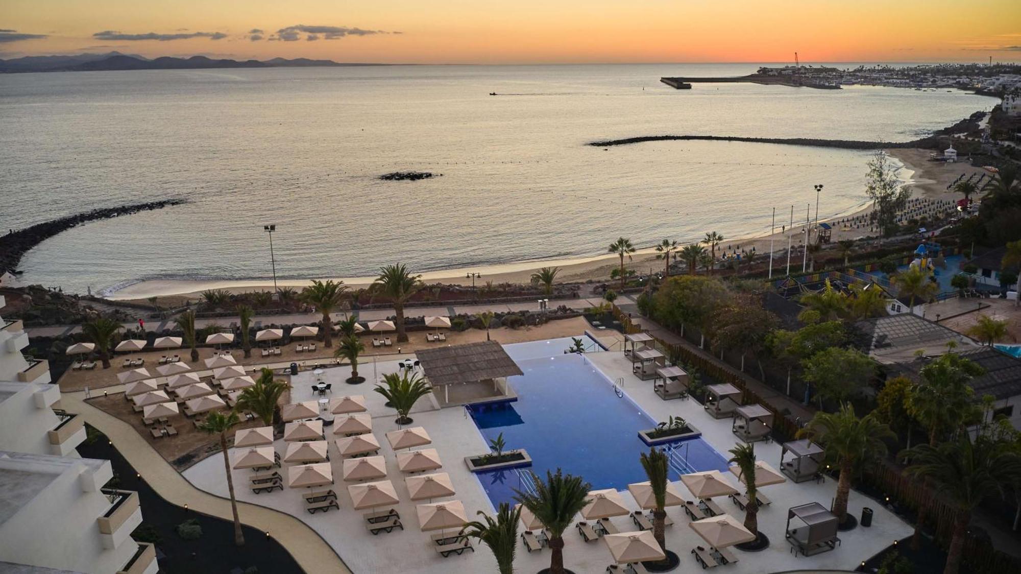Club Access Double Room Pool View