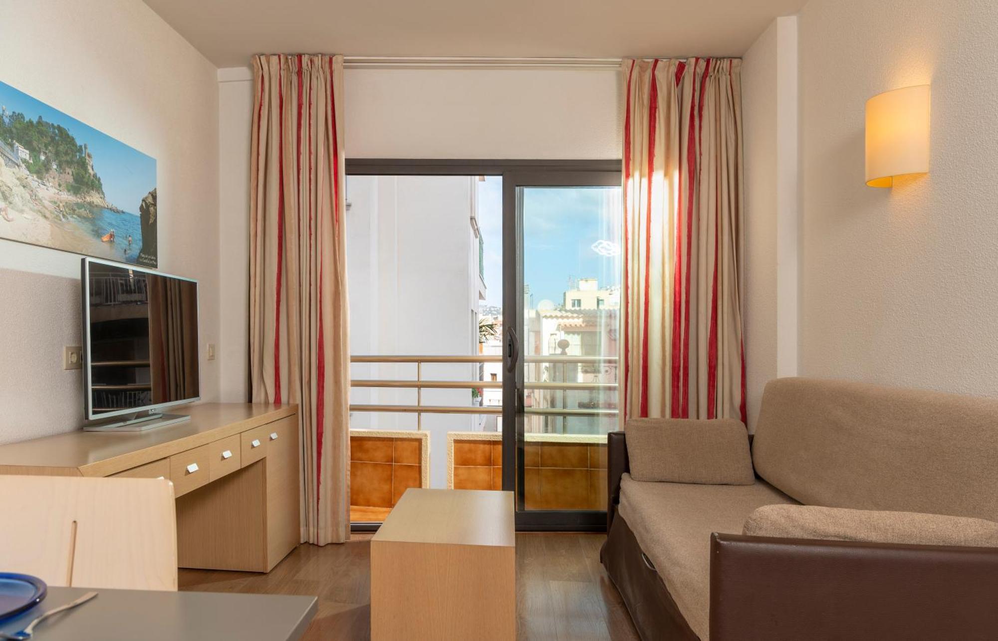 One-Bedroom Apartment,1532393257:JPEG