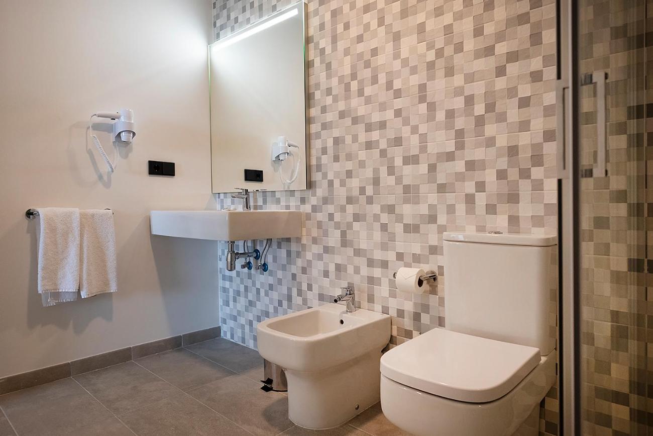 Standard Apartment,1537076722:JPEG