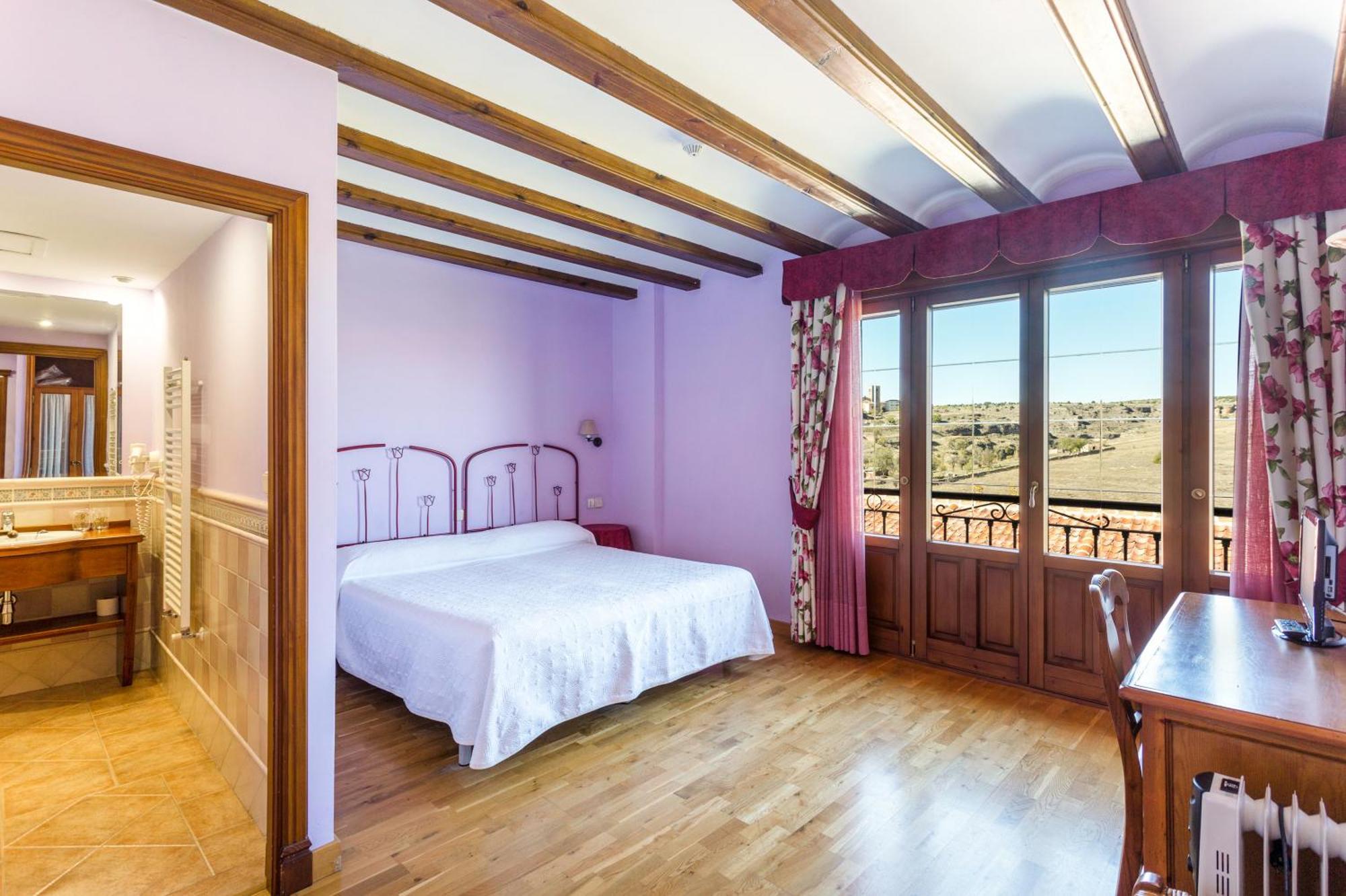 Premium Double or Twin Room,1541375608:JPEG