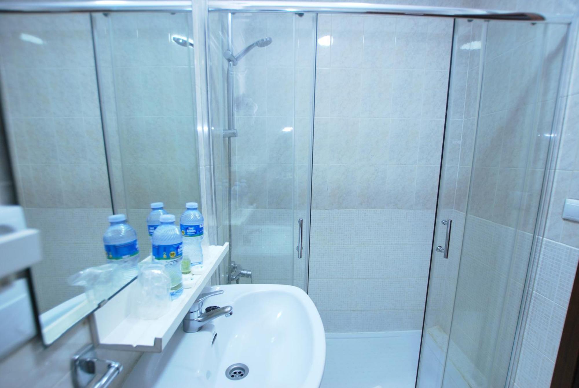 Habitación Doble con baño privado