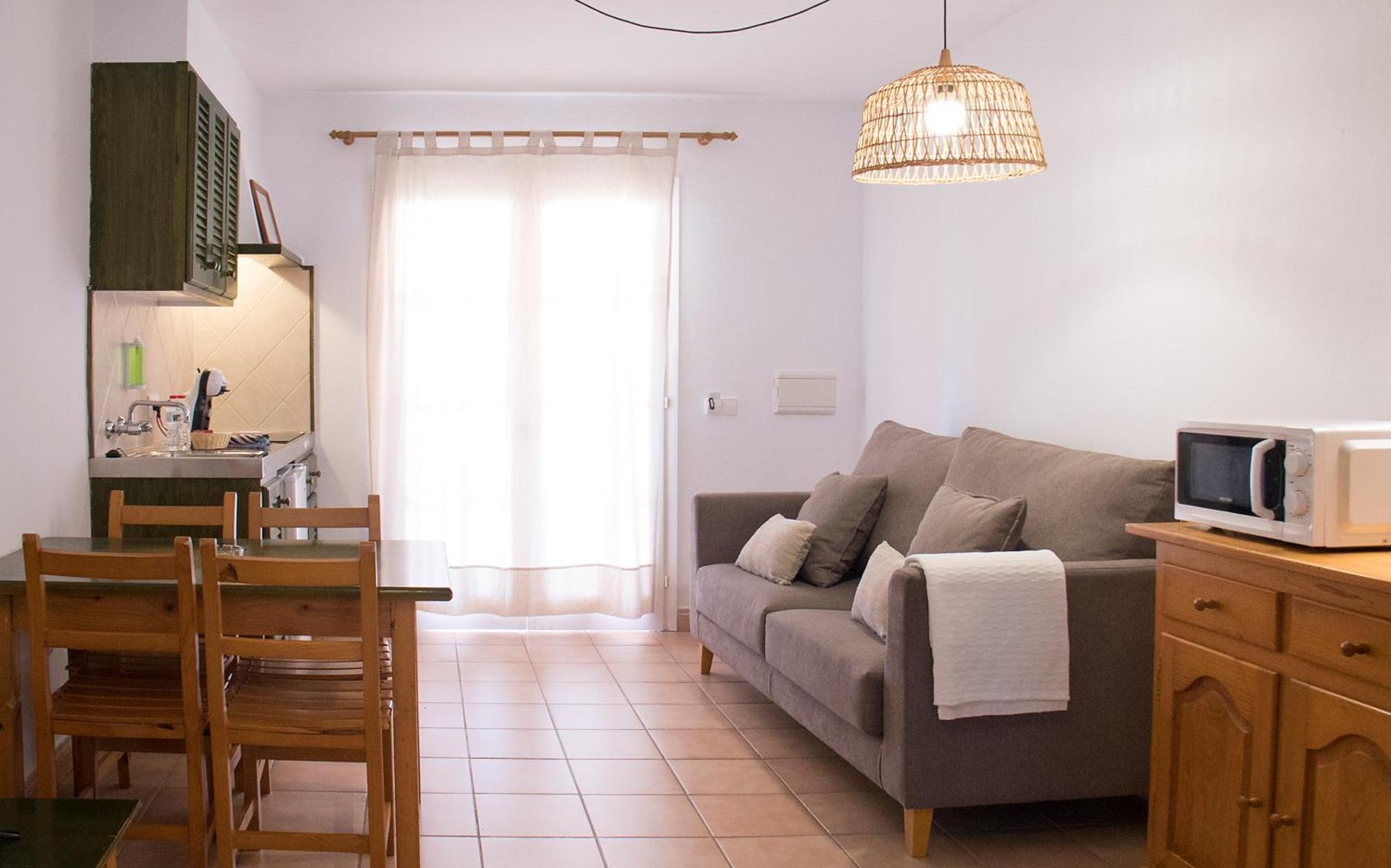 One-Bedroom Apartment (2 Adults + 1 Child)