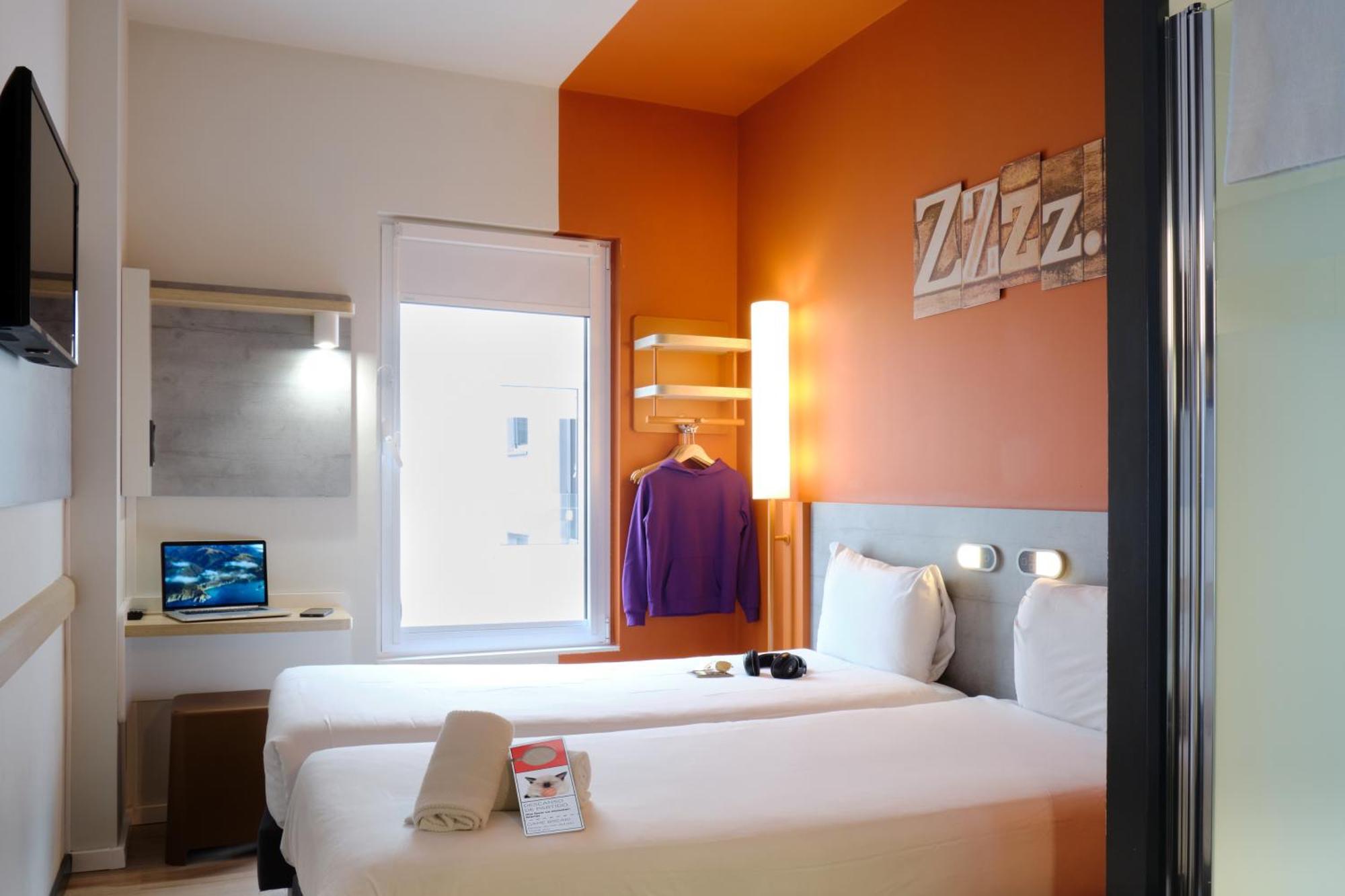 Standard Twin Room,1717177152:JPEG
