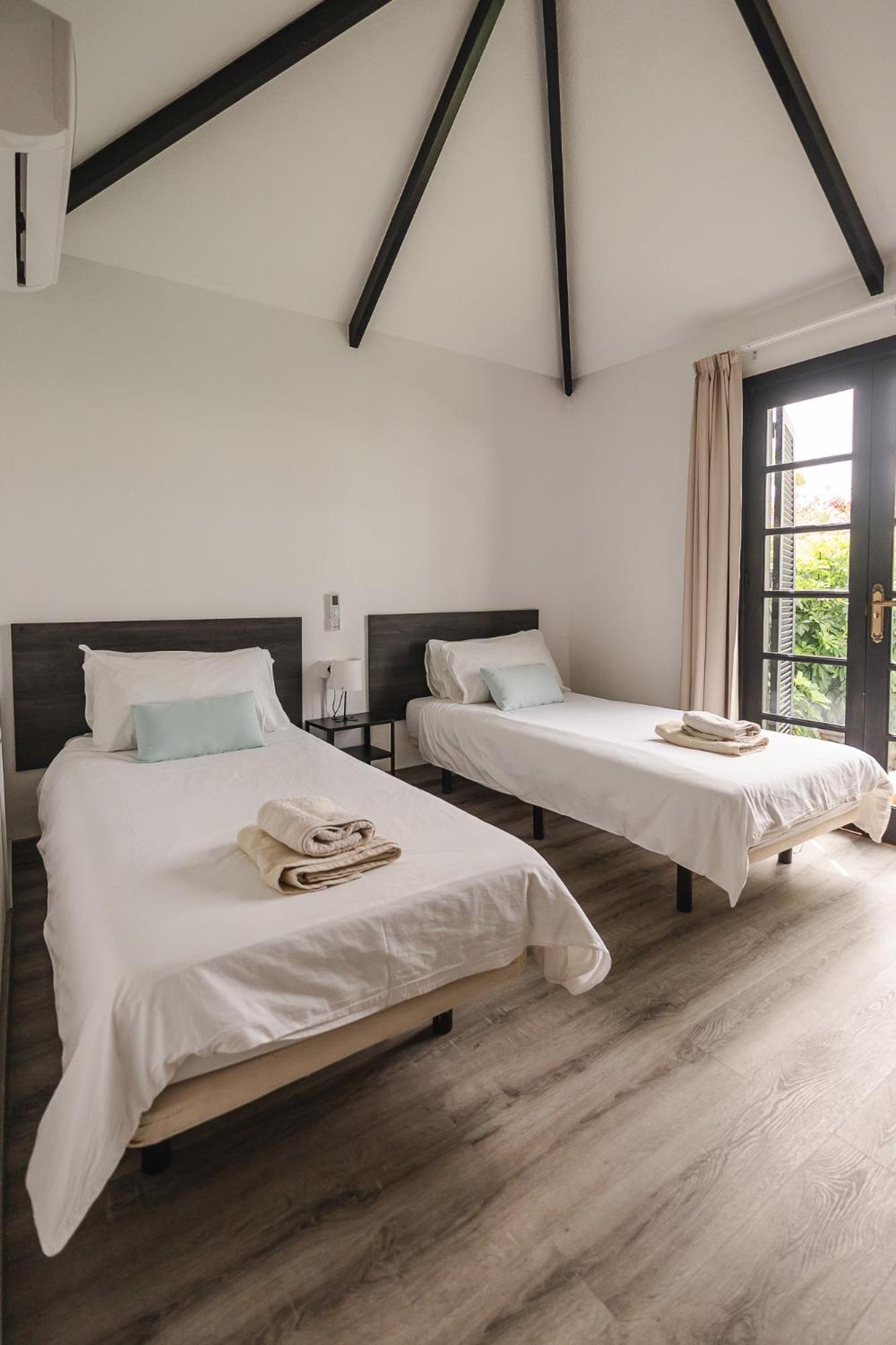 Three-Bedroom Bungalow,1578379517:JPEG
