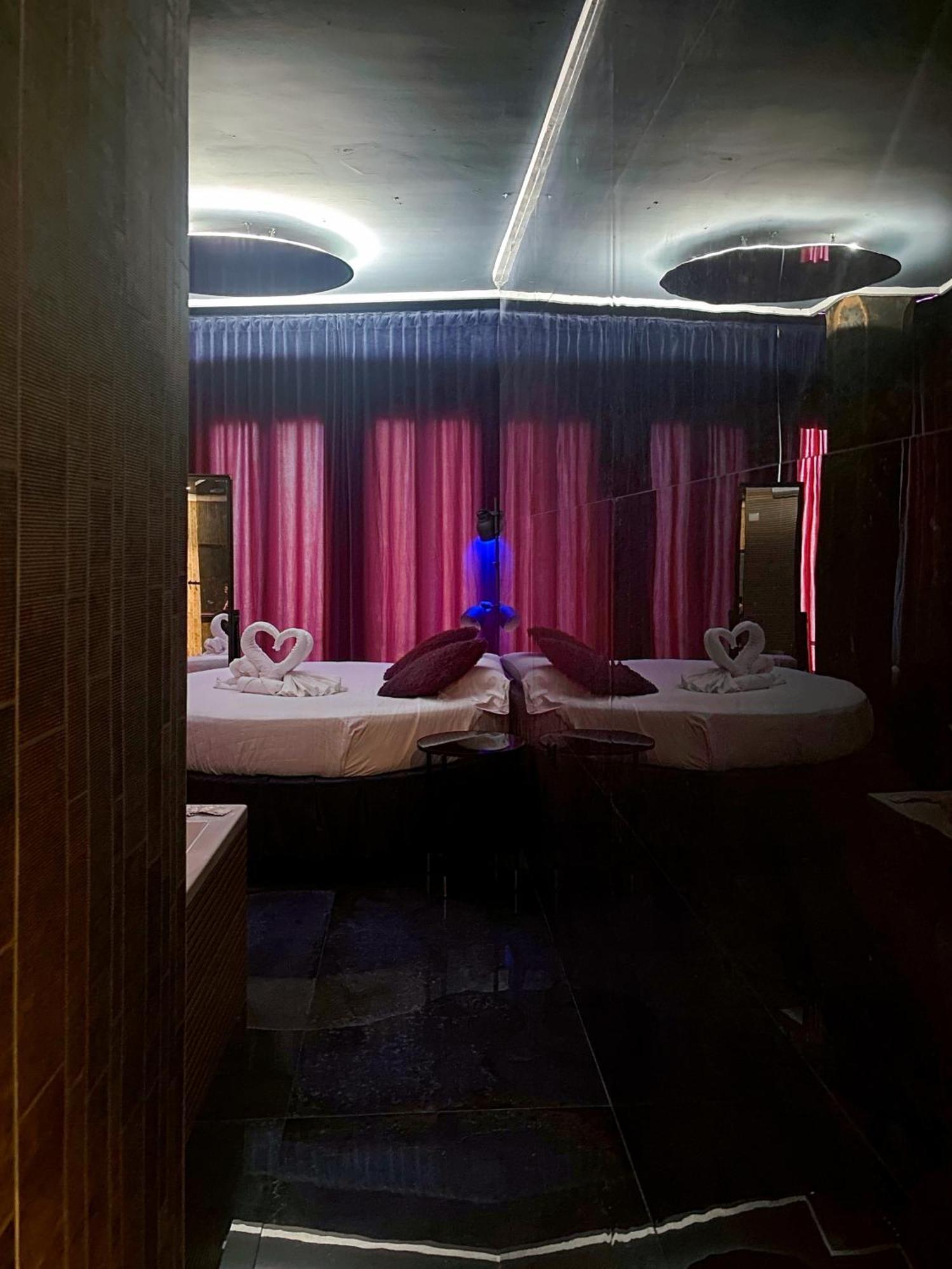 Deluxe Double Room Bath