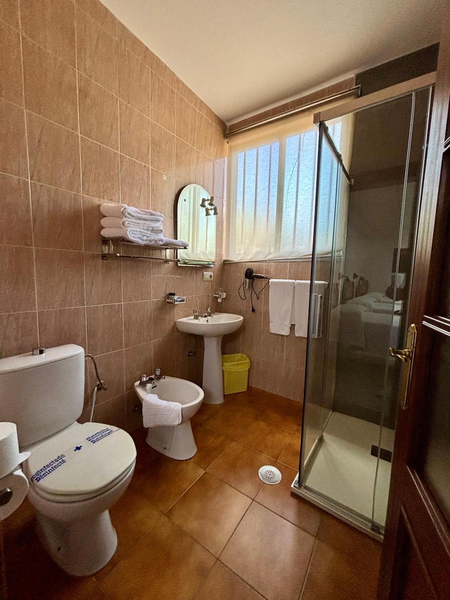 Triple Room,1586860876:JPEG