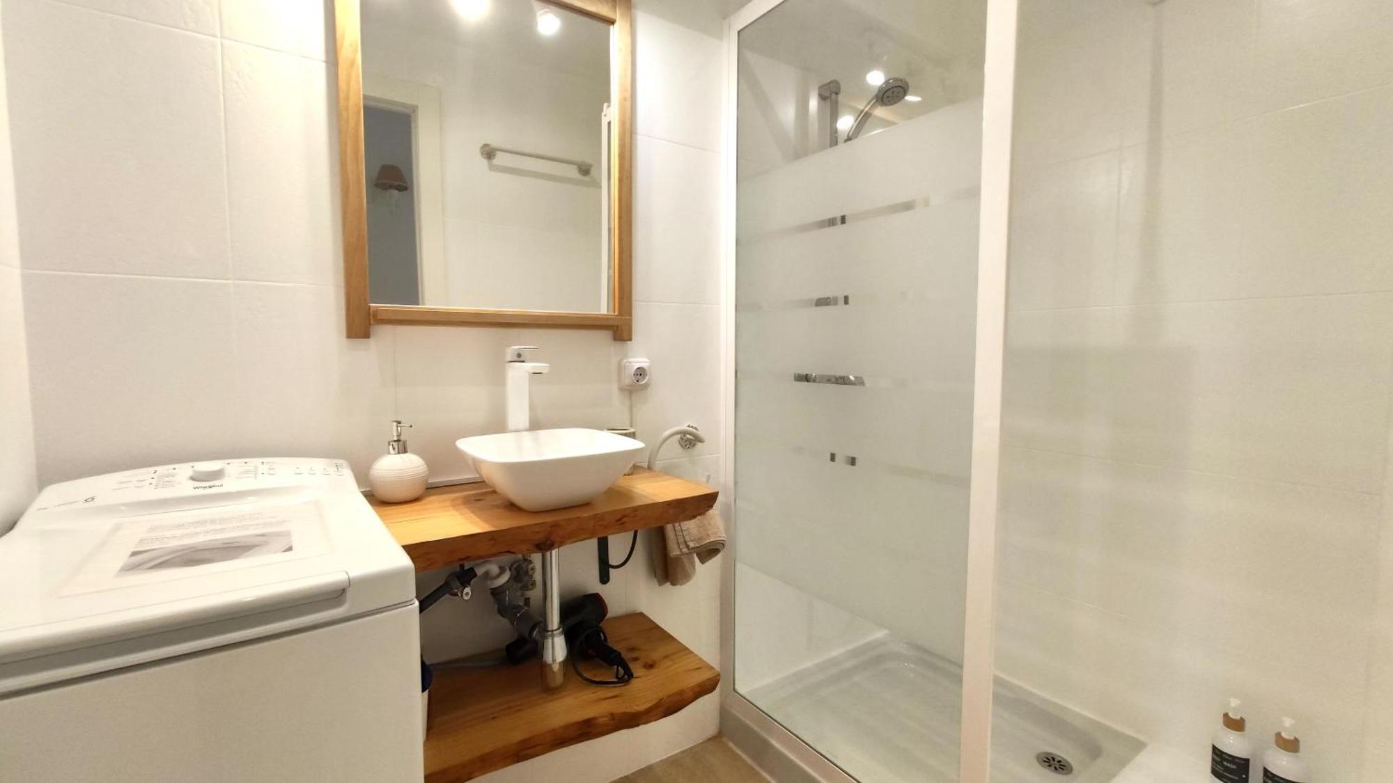 Two-Bedroom Apartment Terrace Sea Views – First Floor