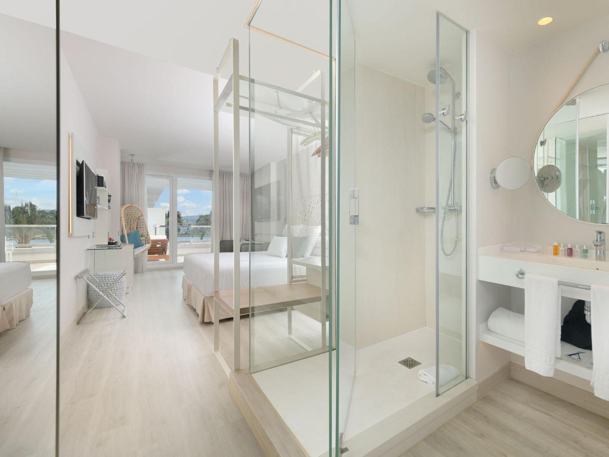 Double or Twin Room Pool View Keep the Secret