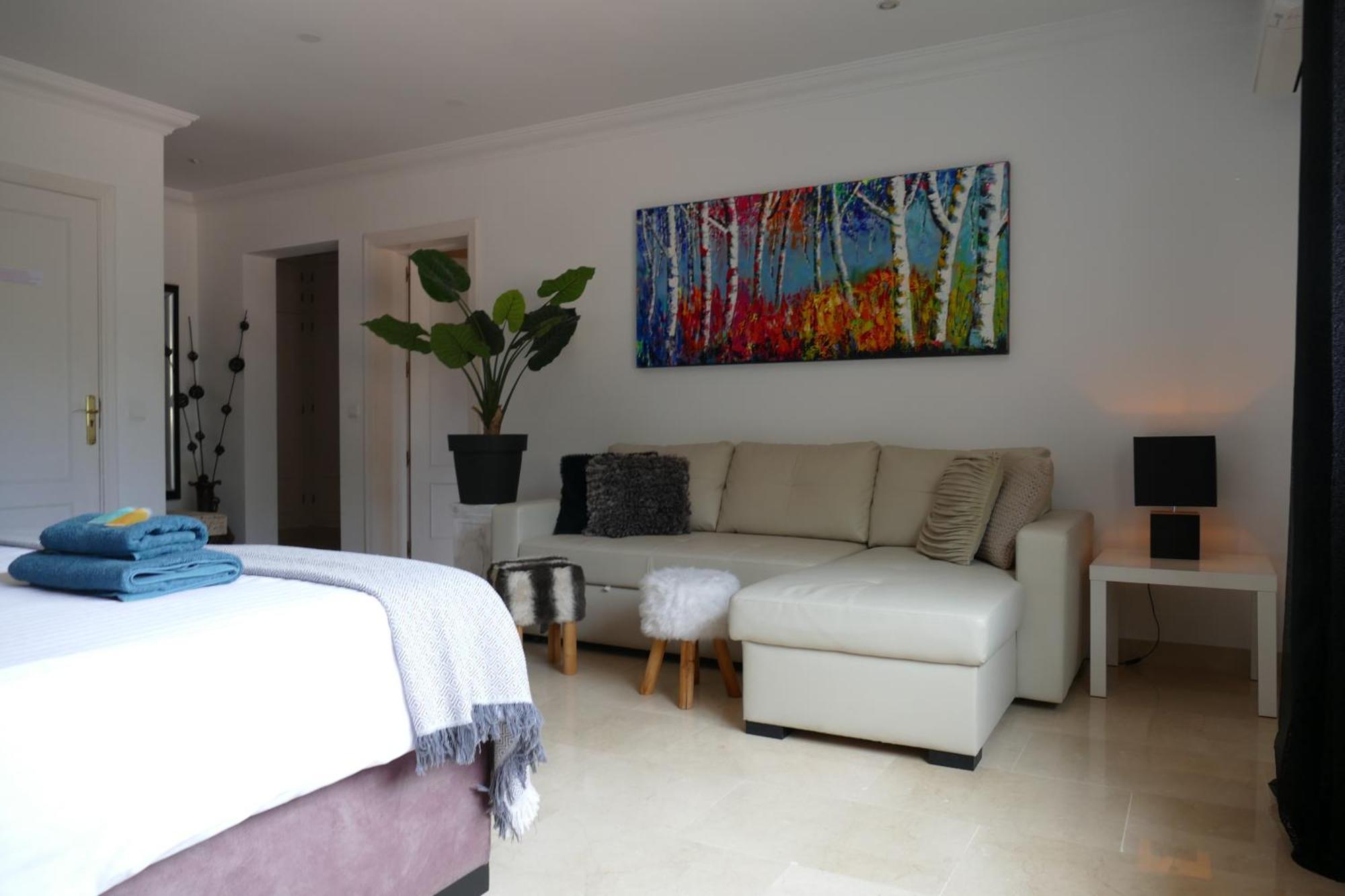 Deluxe Double or Twin Room with Mountain View