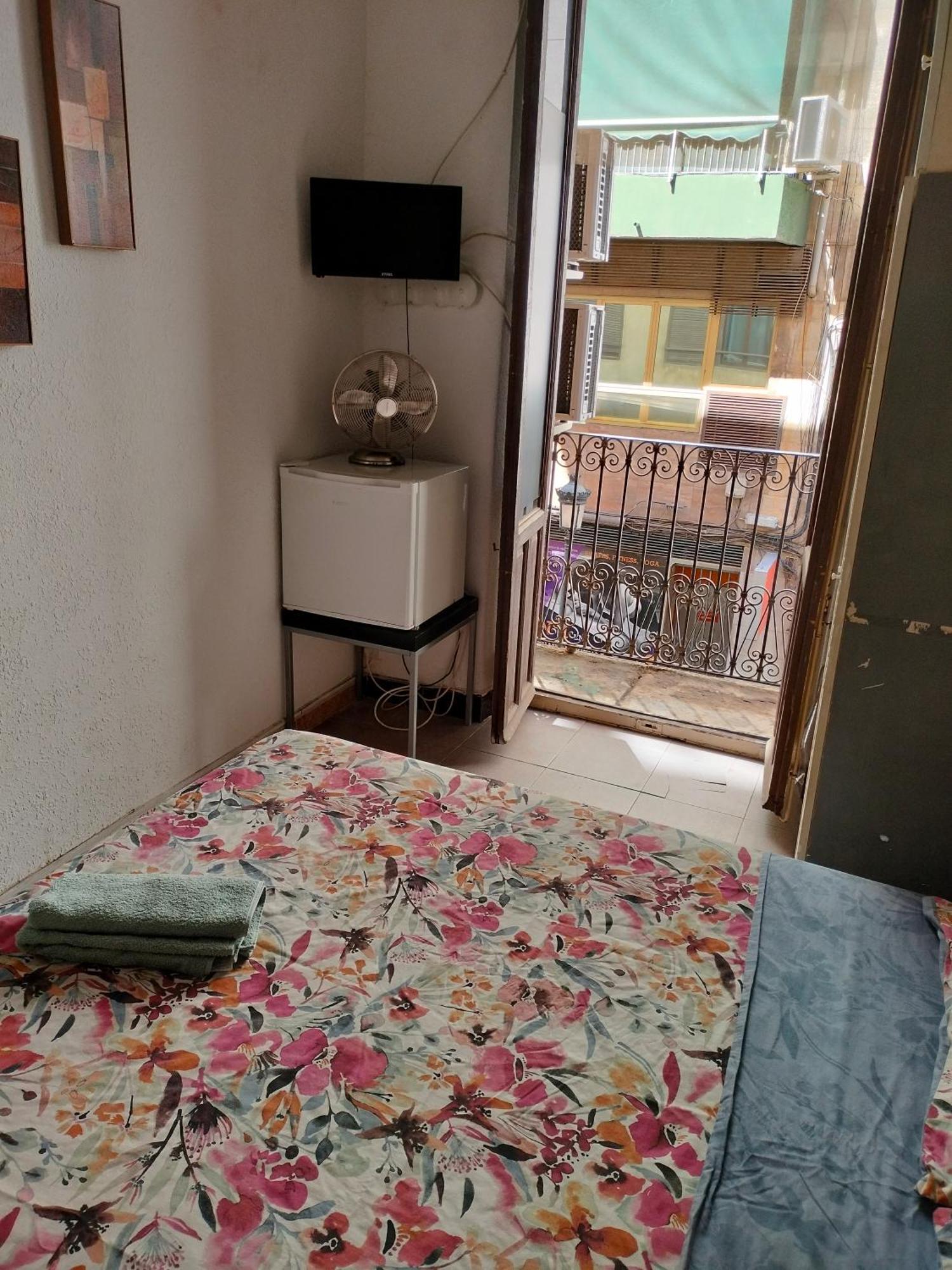 Habitación Individual con baño compartido