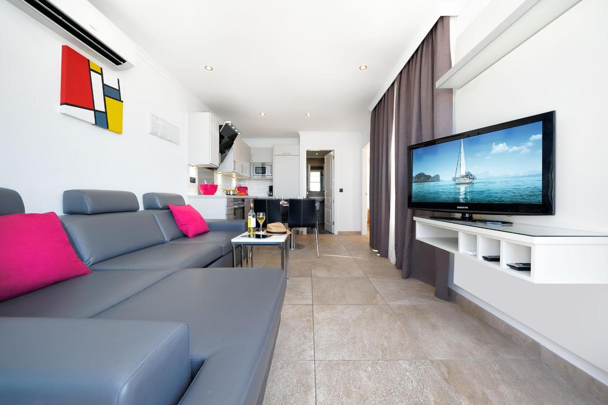 Deluxe Apartment mit 2 Schlafzimmern und Meerblick (2-6 Erwachsene)