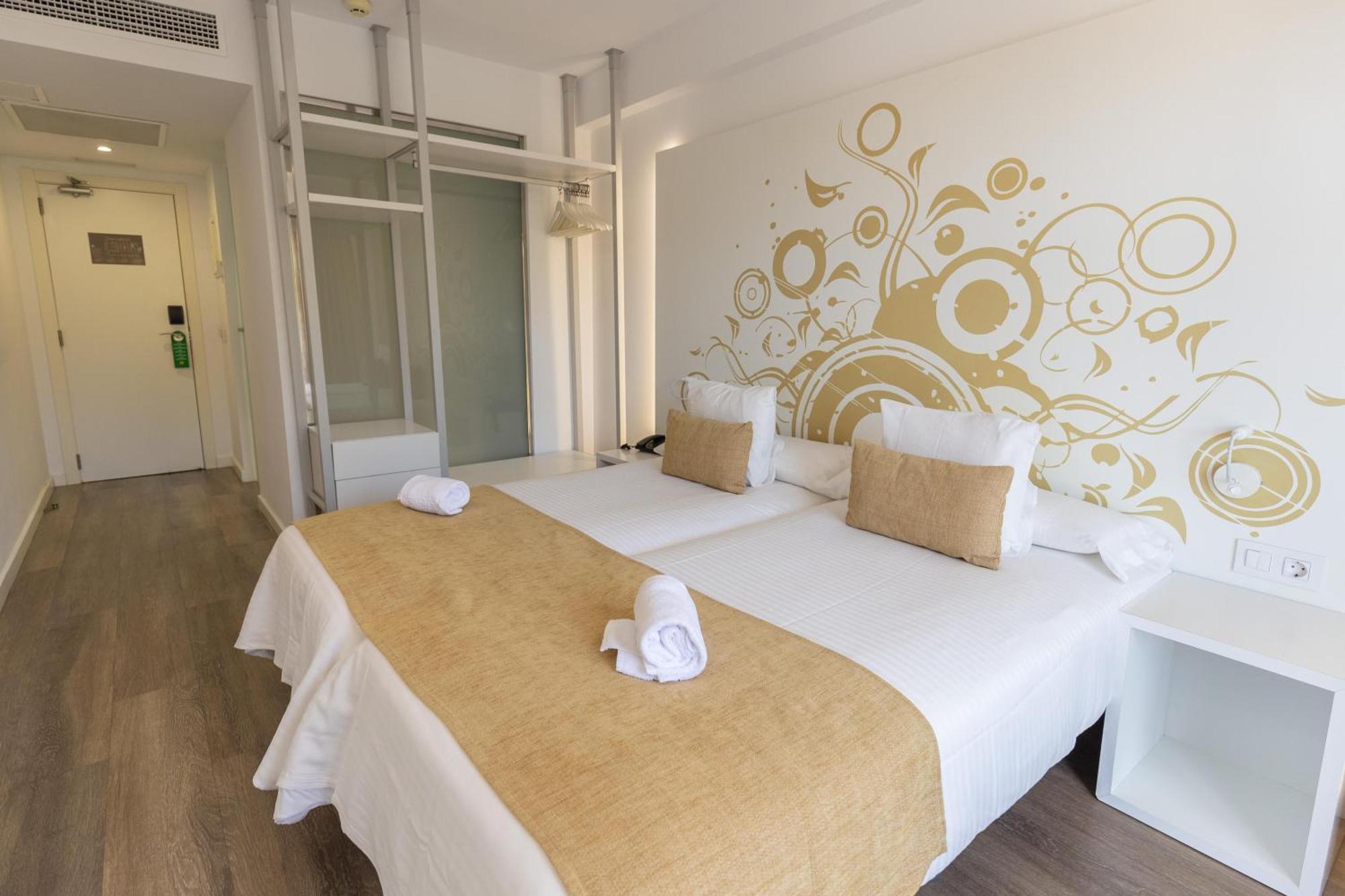 Standard Double or Twin Room Balcony,1613432896:JPEG