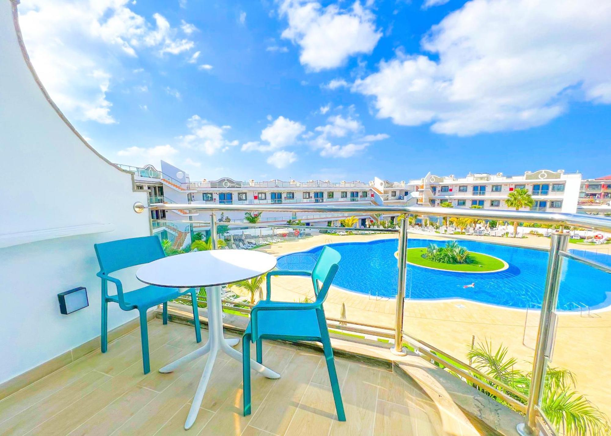 Apartment Pool View