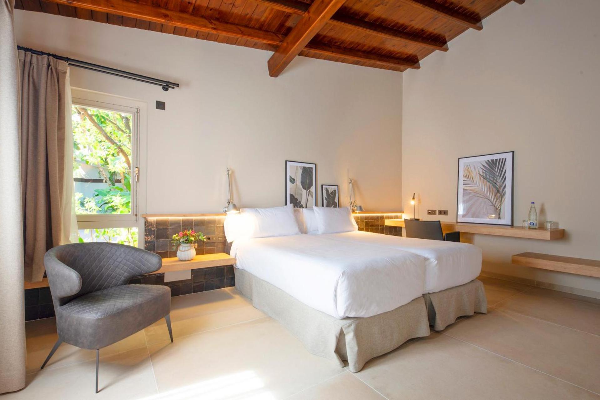 Double Room Oasis 2