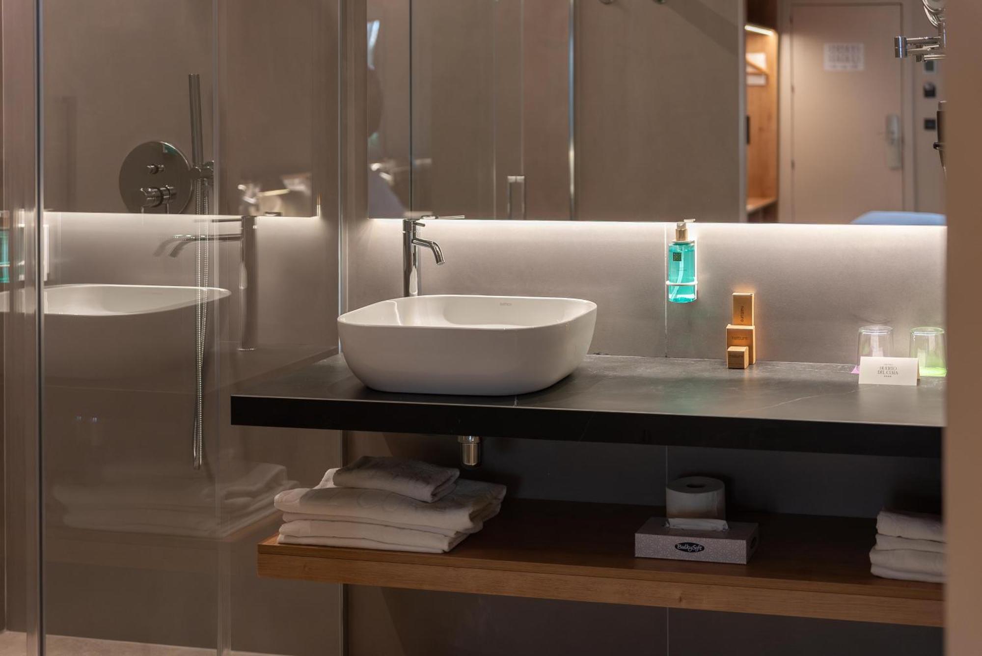 Double Room Oasis 2