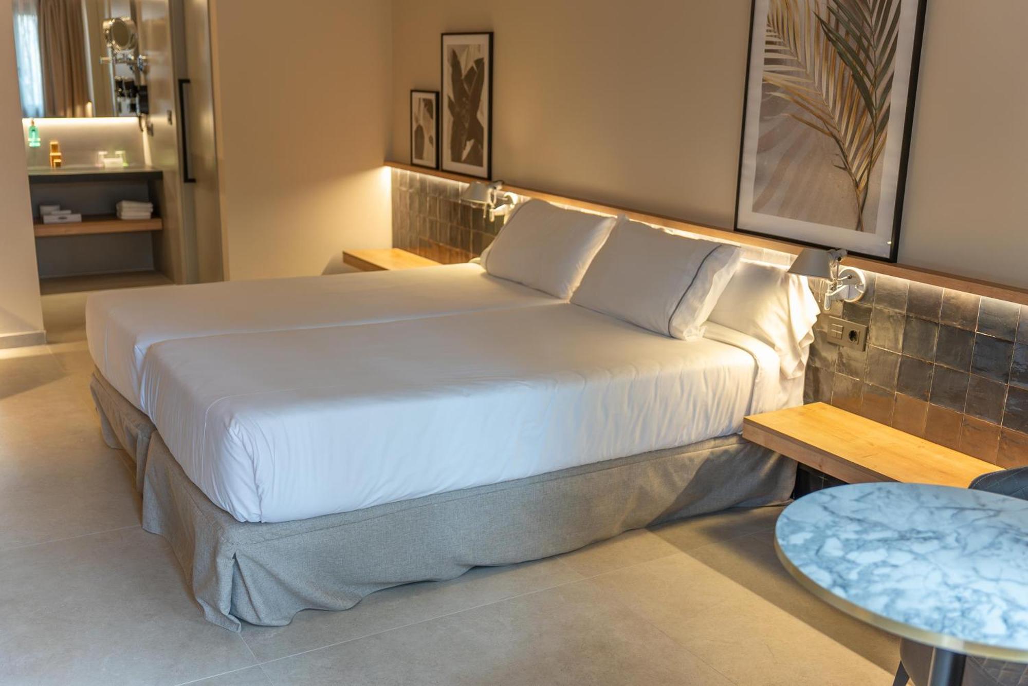 Double Room Oasis 2