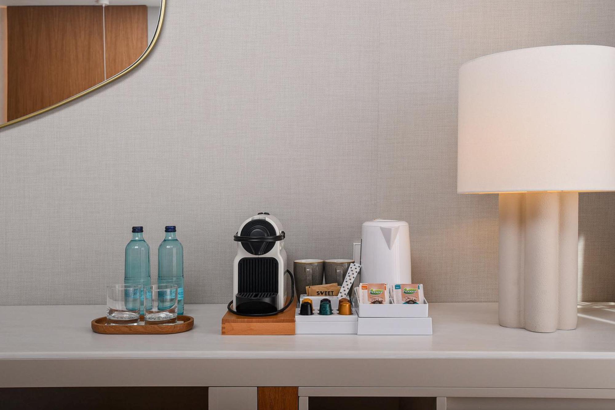 Premium Doppel-/Zweibettzimmer mit seitlichem Meerblick
