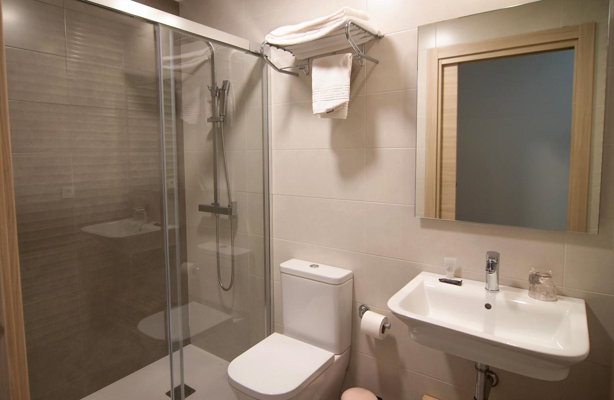 Single Room with Private Bathroom