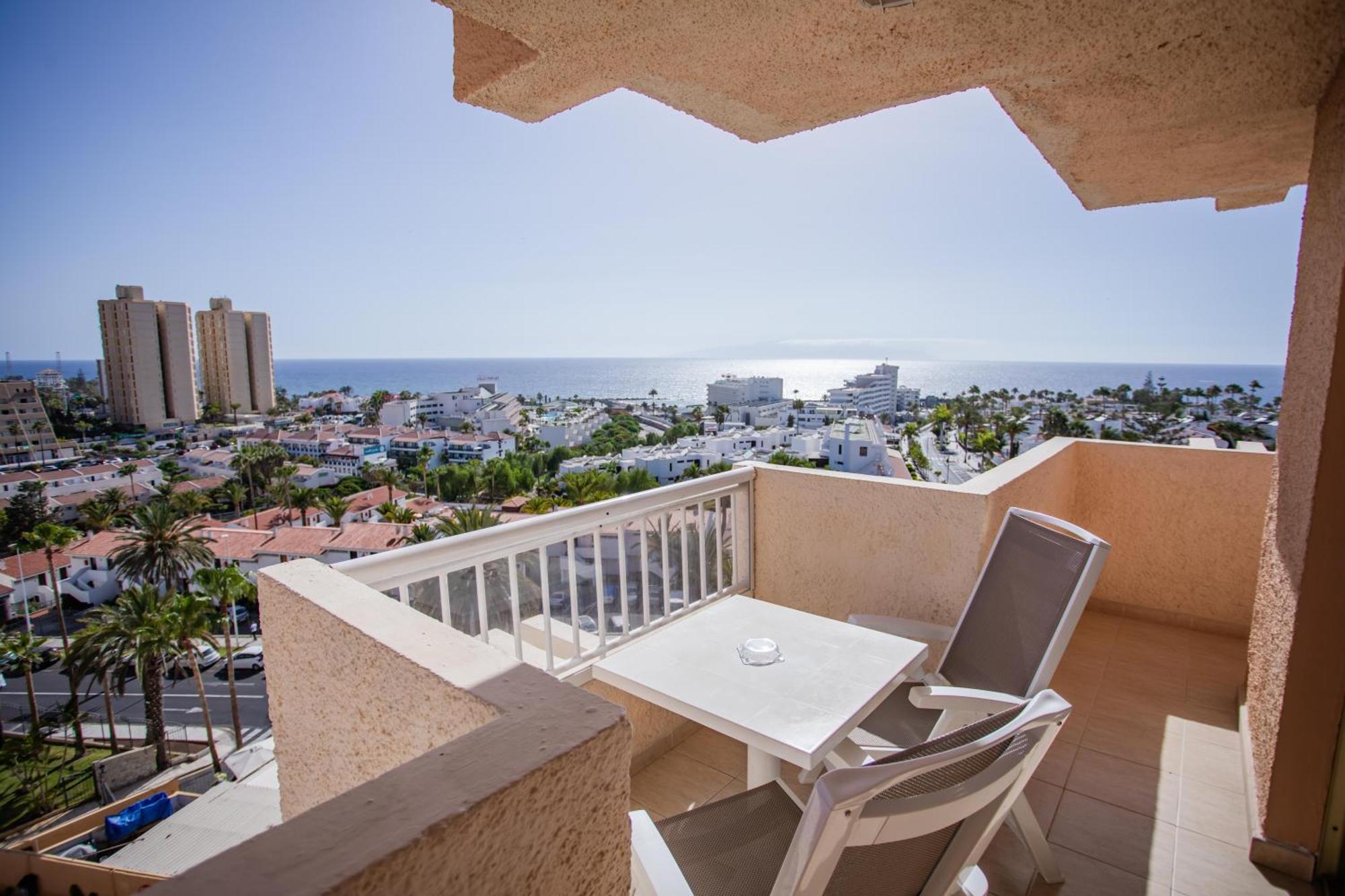 Superior One-Bedroom Apartment with Sea View