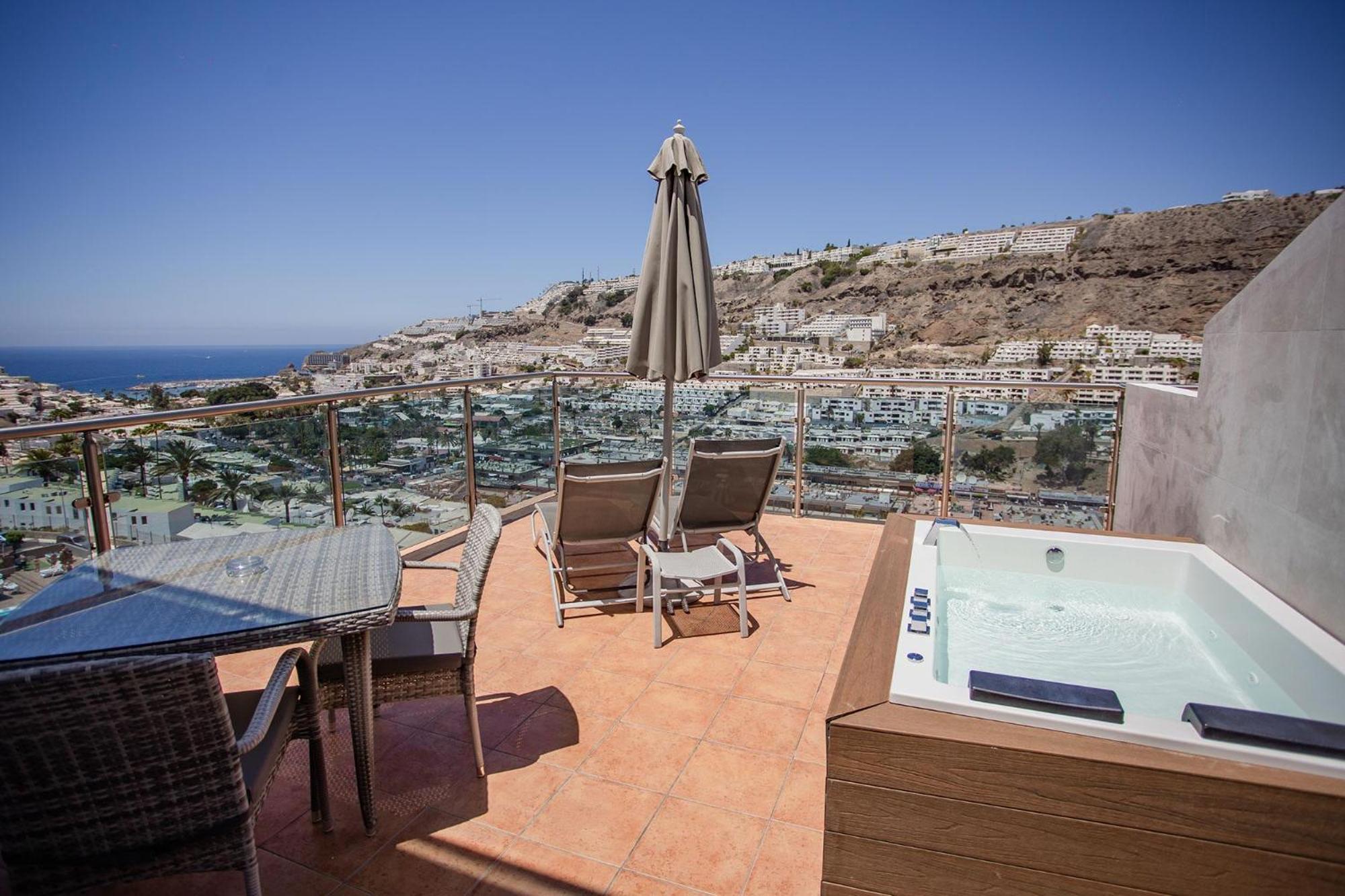 Suite Balcony High Floor