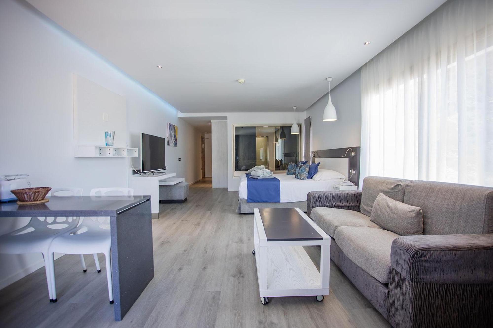 Suite Balcony High Floor
