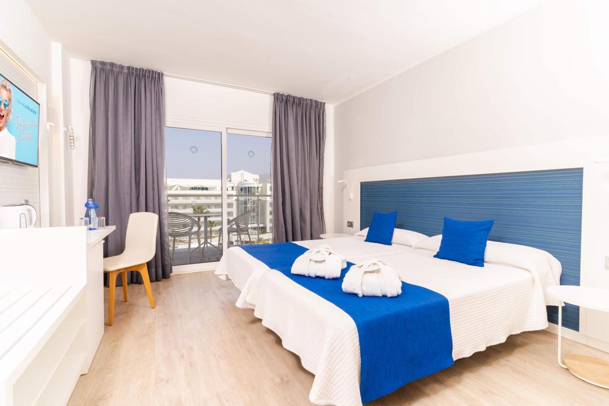 Superior Double Room Lateral Sea View