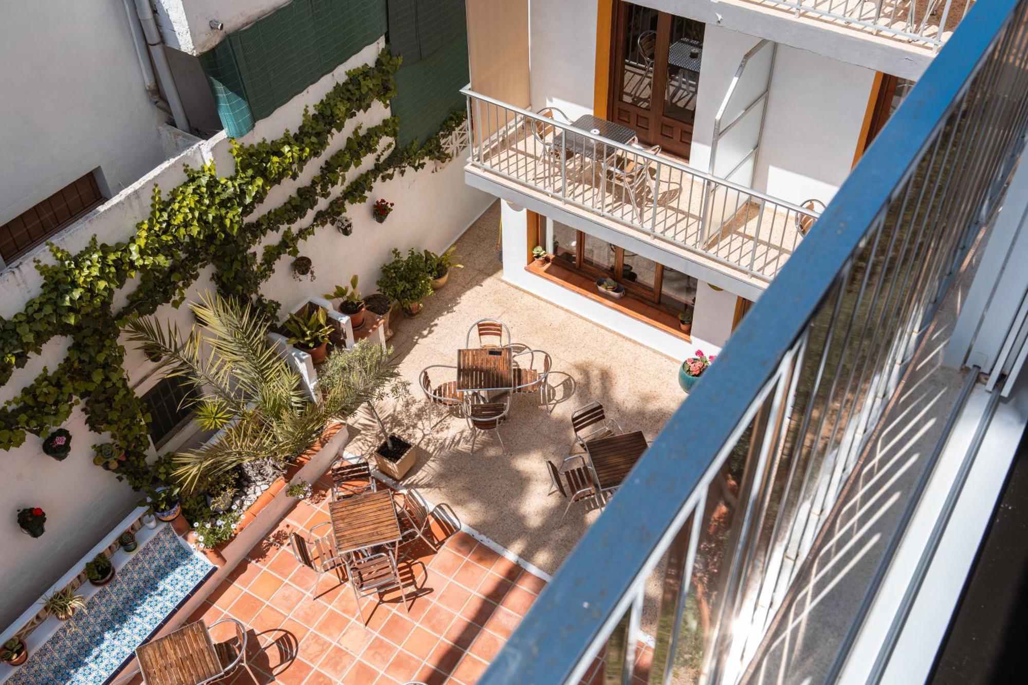 Two-Bedroom Apartment Balcony Sea View