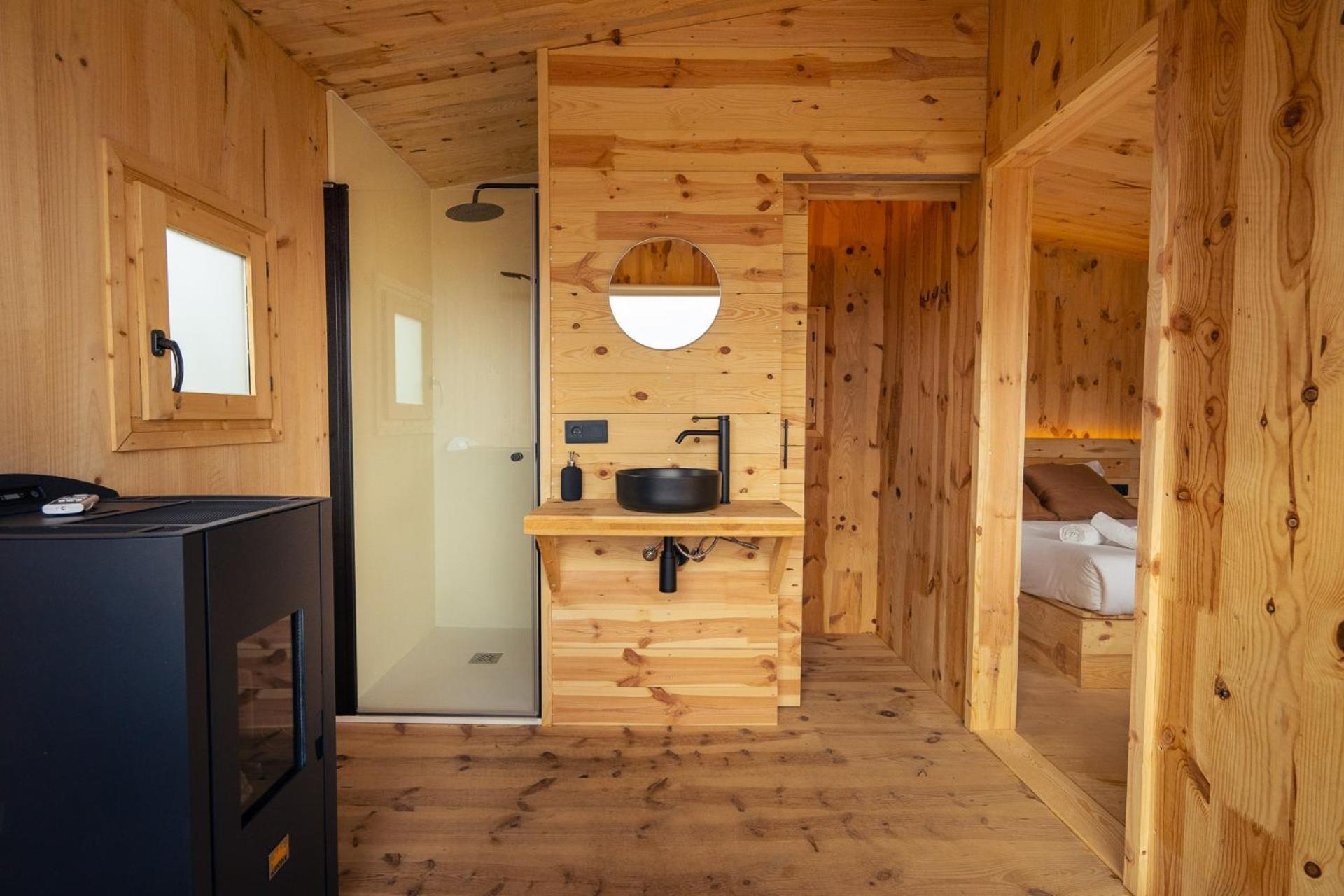 Tiny Dream with private bathroom