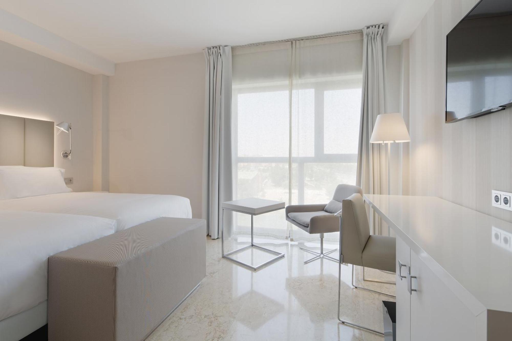 Standard Twin Room with View