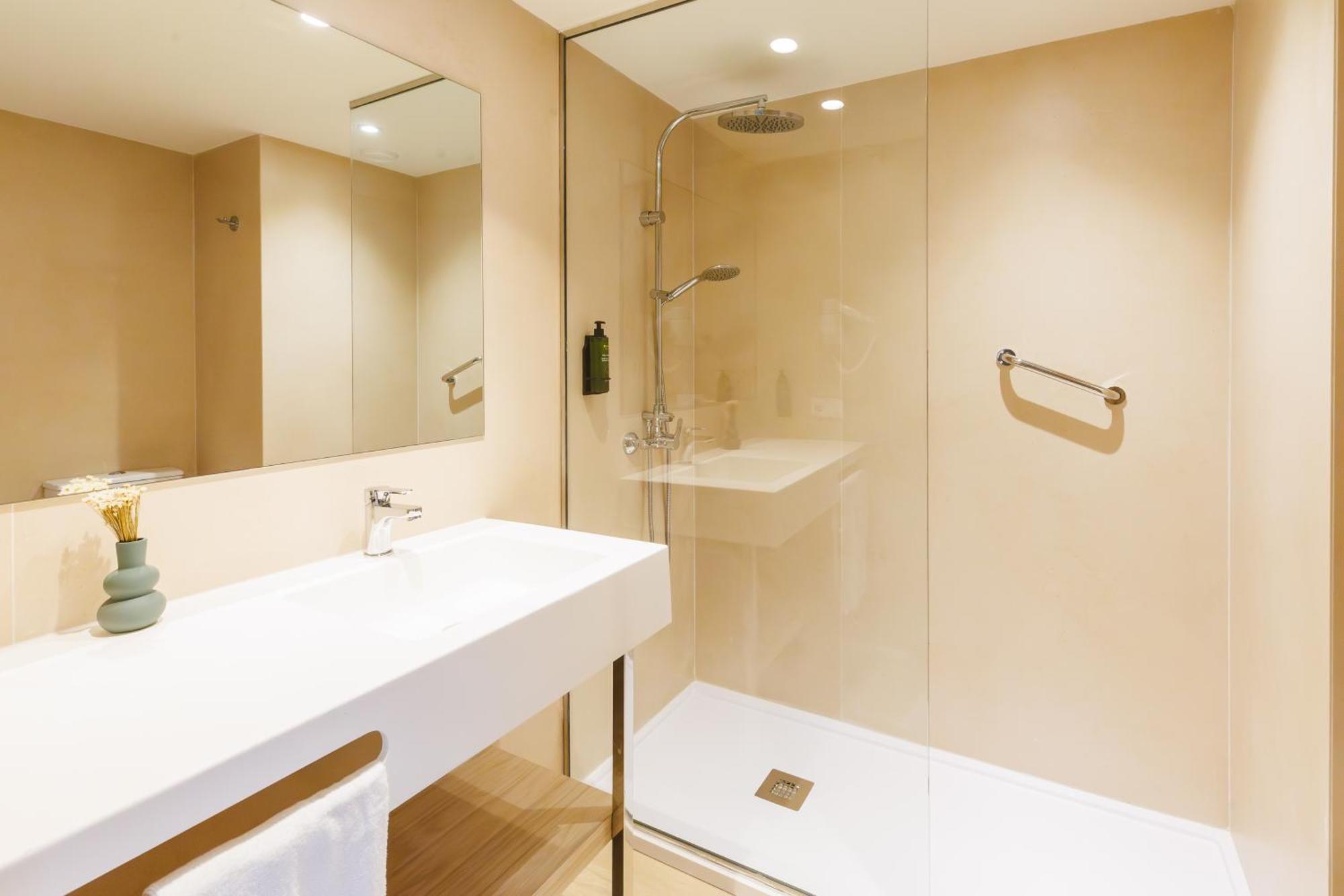 Doppelzimmer mit Poolblick