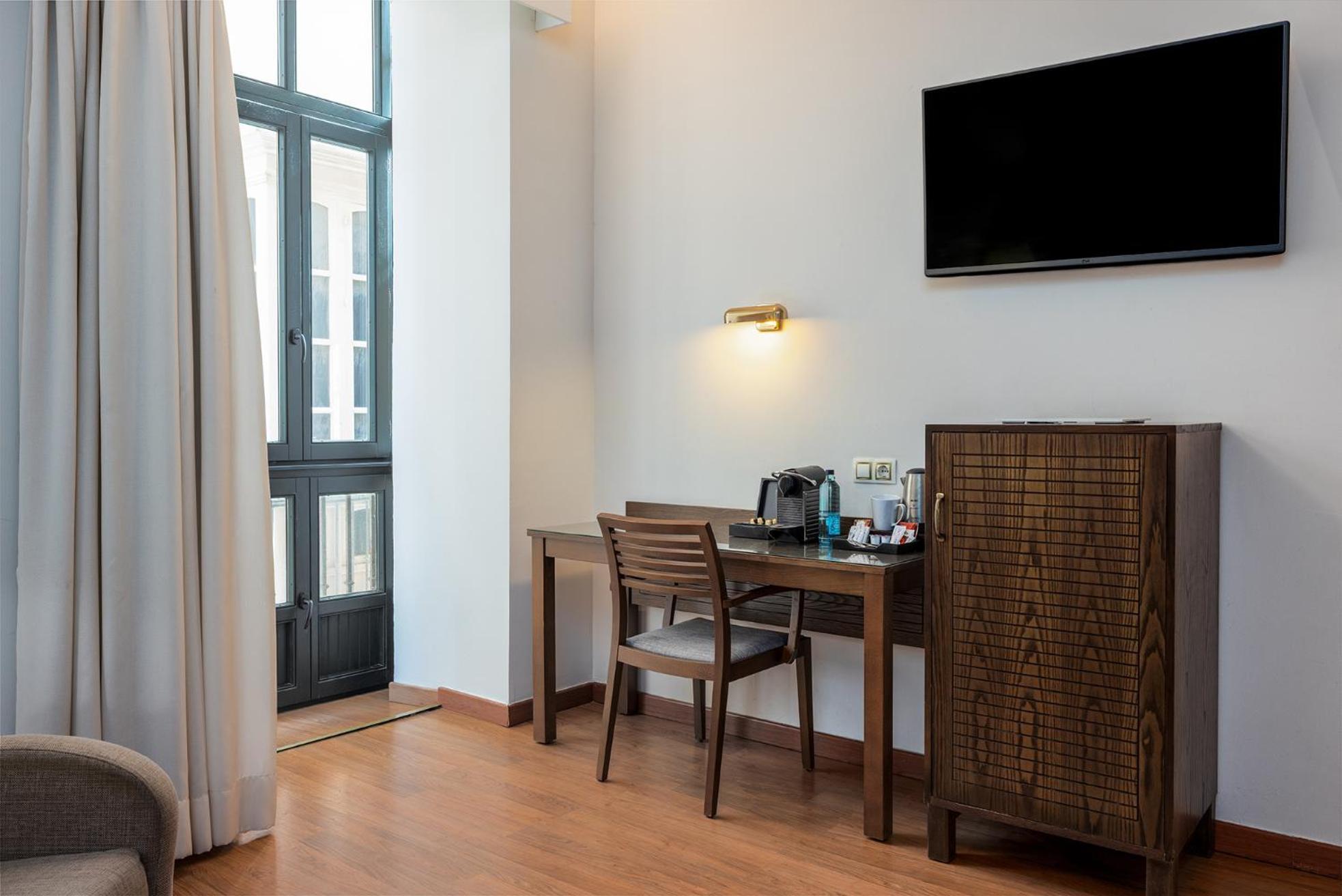Suite Junior (2 adultos + 1 niño)