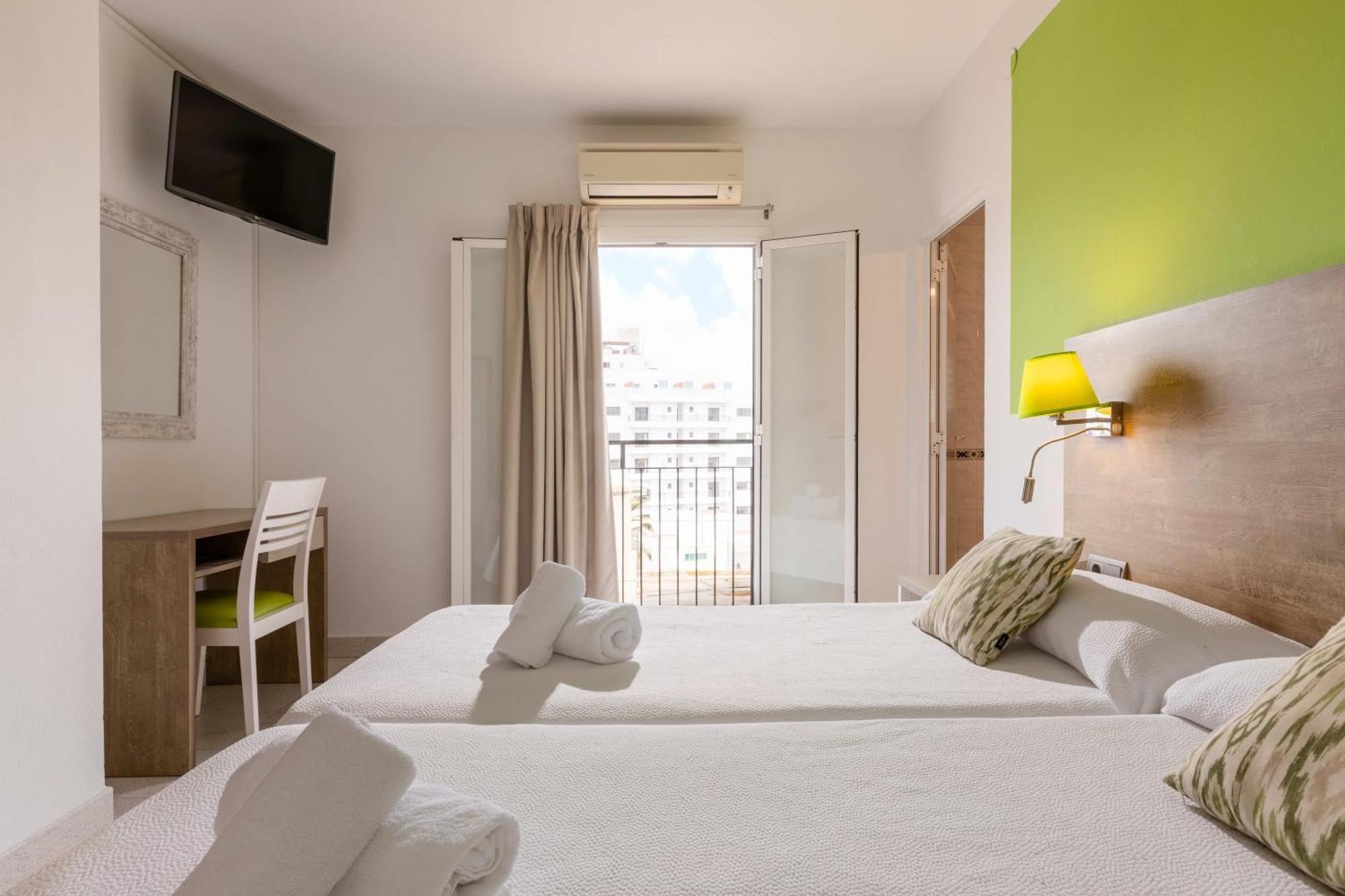 Triple Room with Balcony