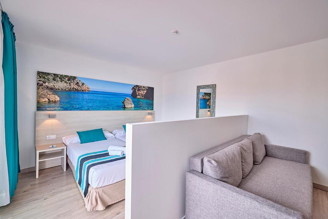 Premium Dreibettzimmer mit Balkon