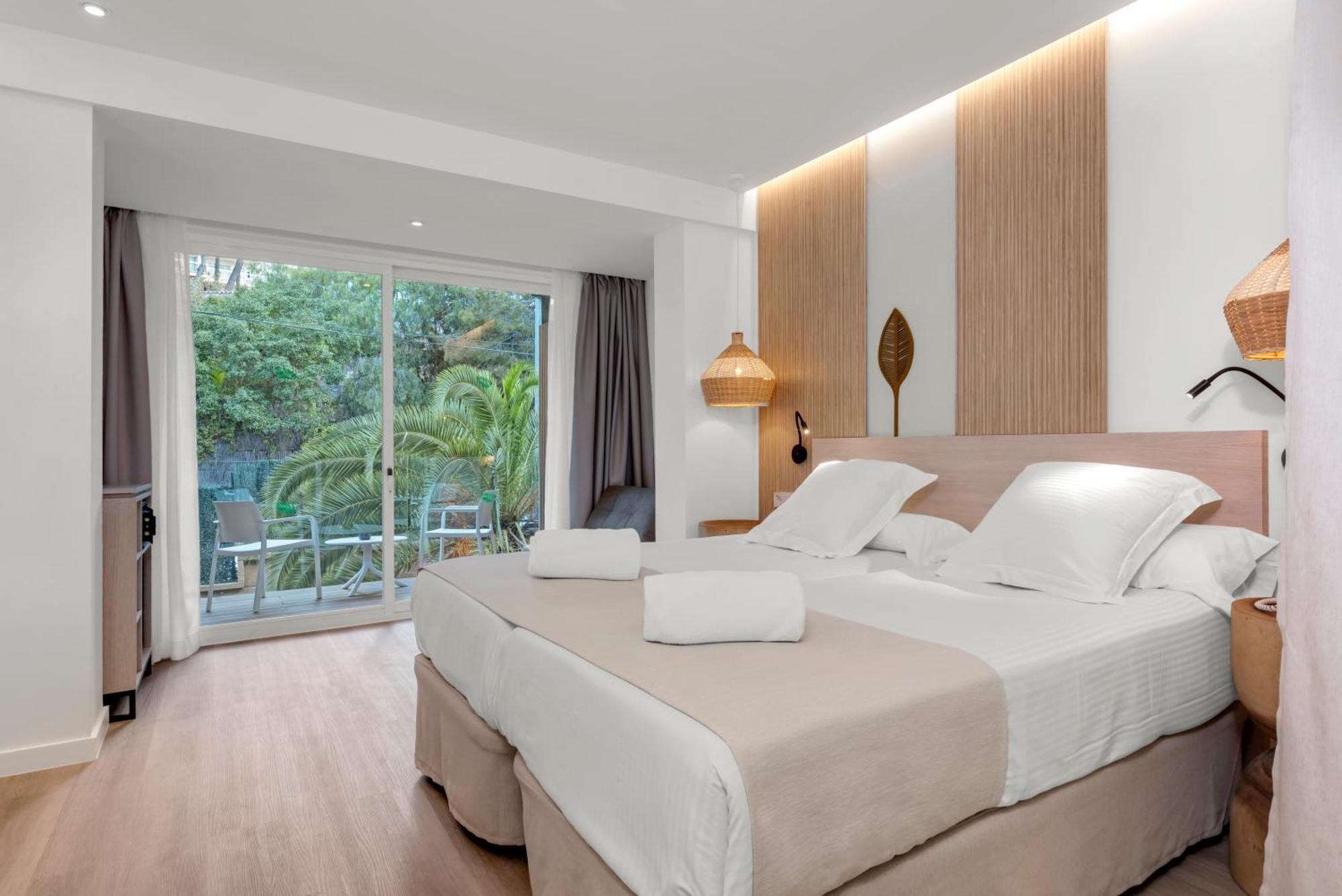 Silbernes Doppelzimmer mit Balkon