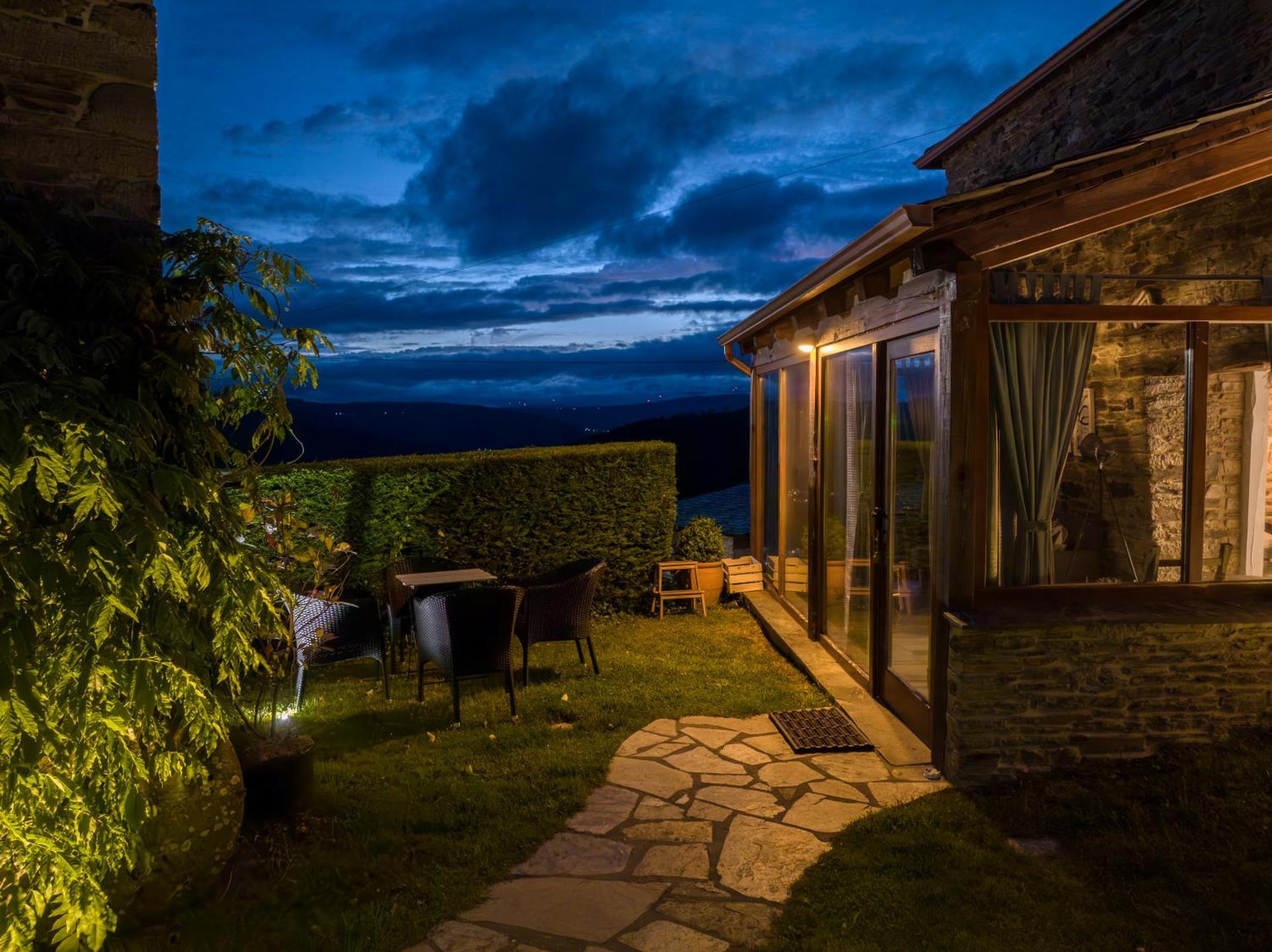 Villa con vistas al jardín