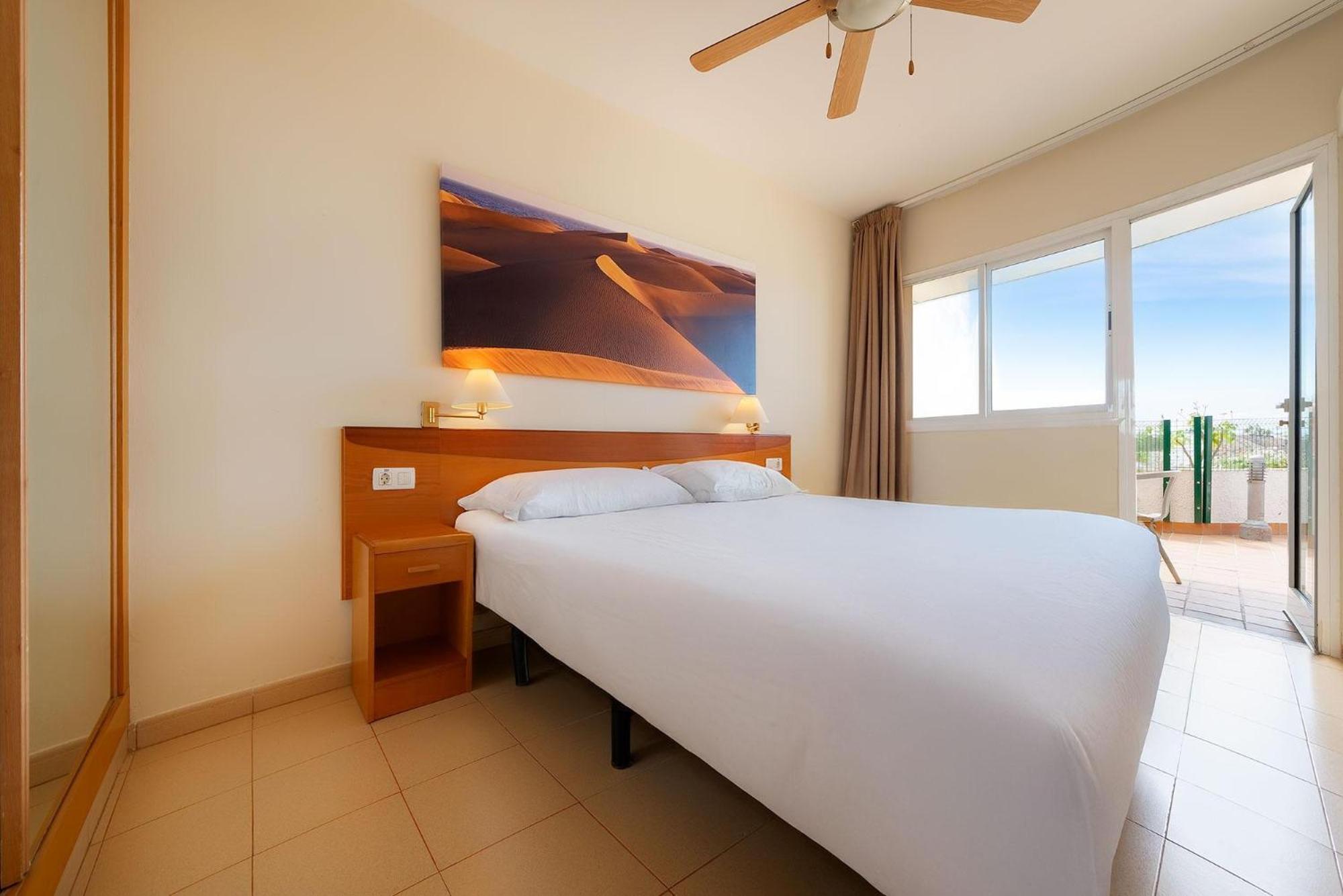 Apartamento Clásico de 1 dormitorio con terraza y vistas a la piscina