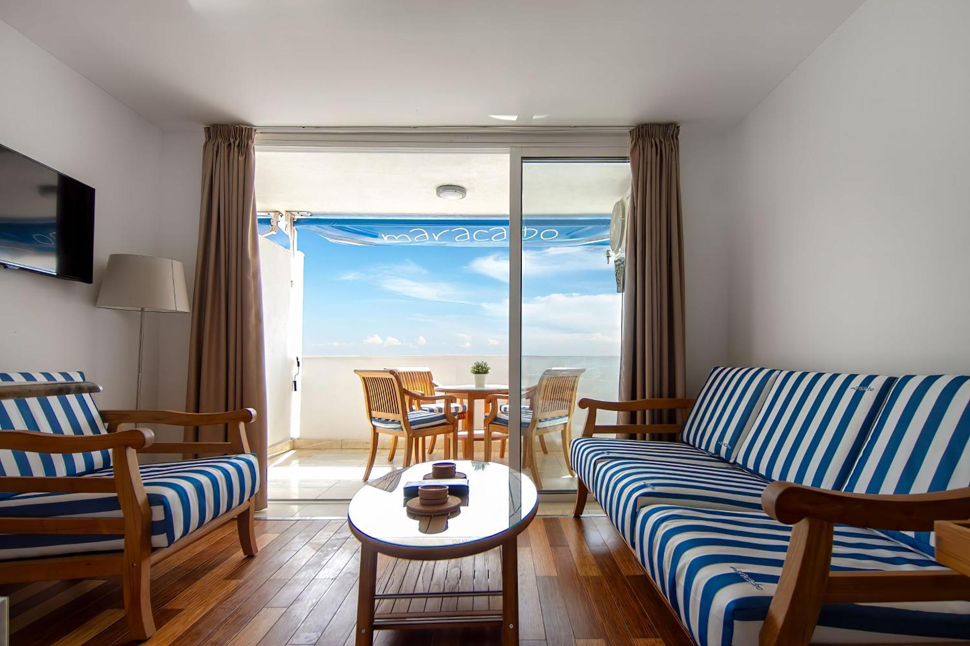 Deluxe One-Bedroom Apartment