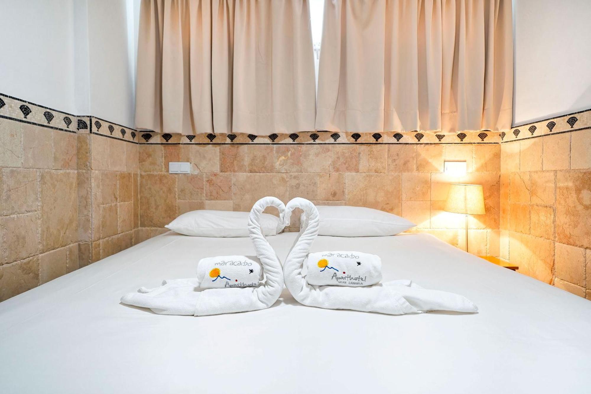 Deluxe One-Bedroom Apartment